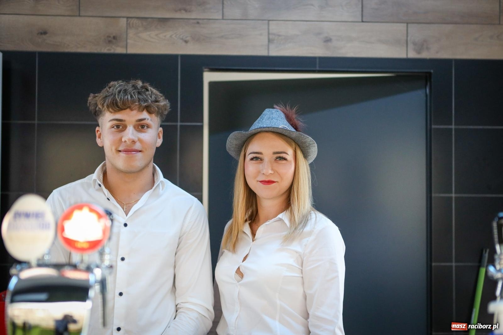 Zdjęcie w galerii na portalu naszraciborz.pl: Szymocice świętowały 25 lat Oktoberfestu. Na scenie Toby i Francesco Napoli [FOTO] wiadomości z regionu