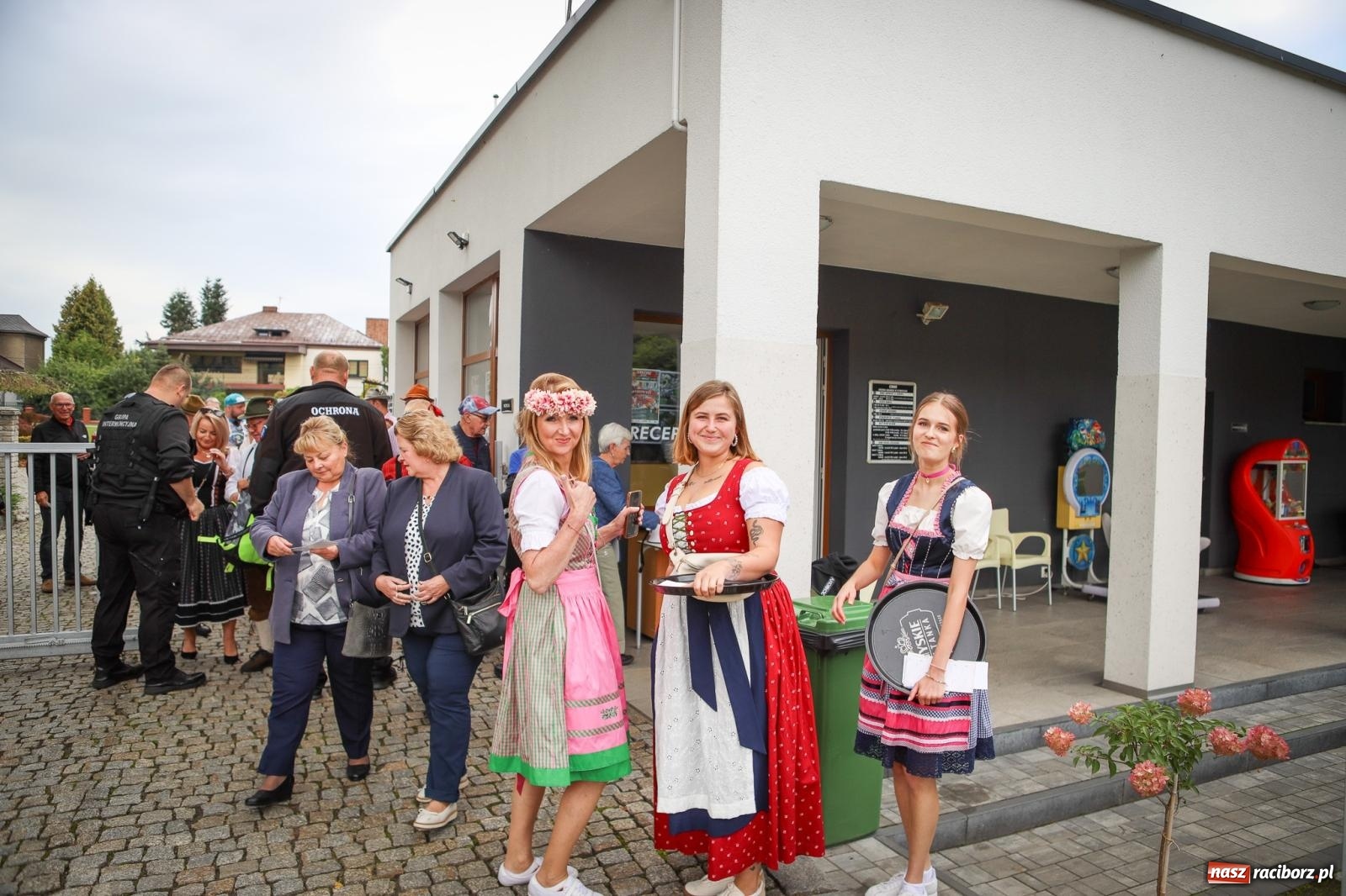 Zdjęcie w galerii na portalu naszraciborz.pl: Szymocice świętowały 25 lat Oktoberfestu. Na scenie Toby i Francesco Napoli [FOTO] wiadomości z regionu