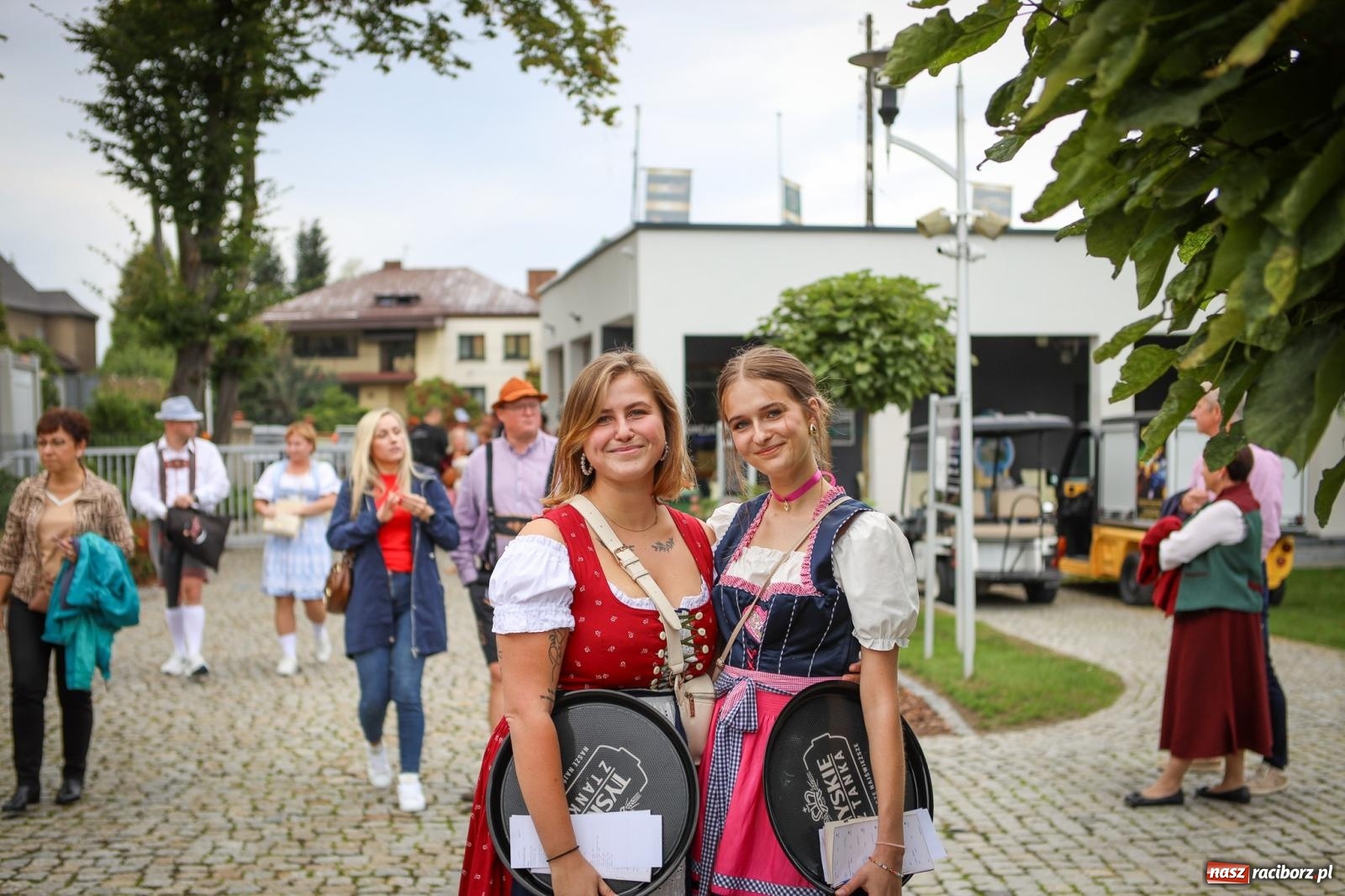 Zdjęcie w galerii na portalu naszraciborz.pl: Szymocice świętowały 25 lat Oktoberfestu. Na scenie Toby i Francesco Napoli [FOTO] wiadomości z regionu