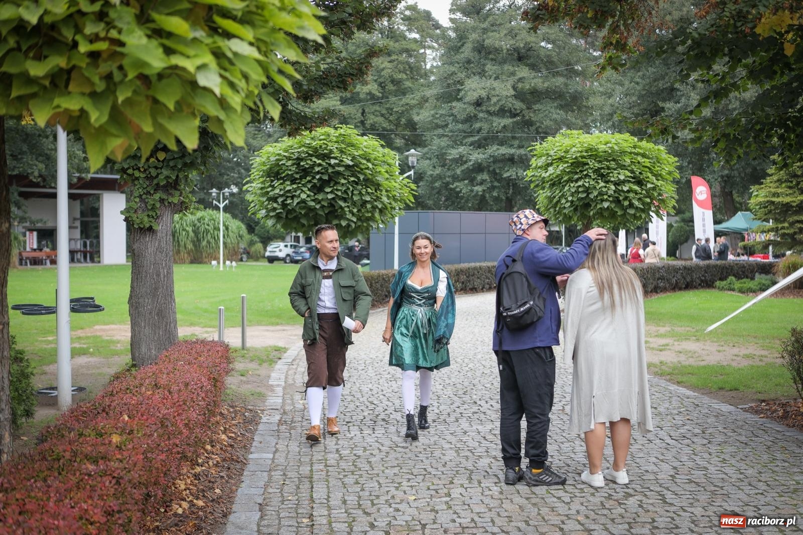 Zdjęcie w galerii na portalu naszraciborz.pl: Szymocice świętowały 25 lat Oktoberfestu. Na scenie Toby i Francesco Napoli [FOTO] wiadomości z regionu