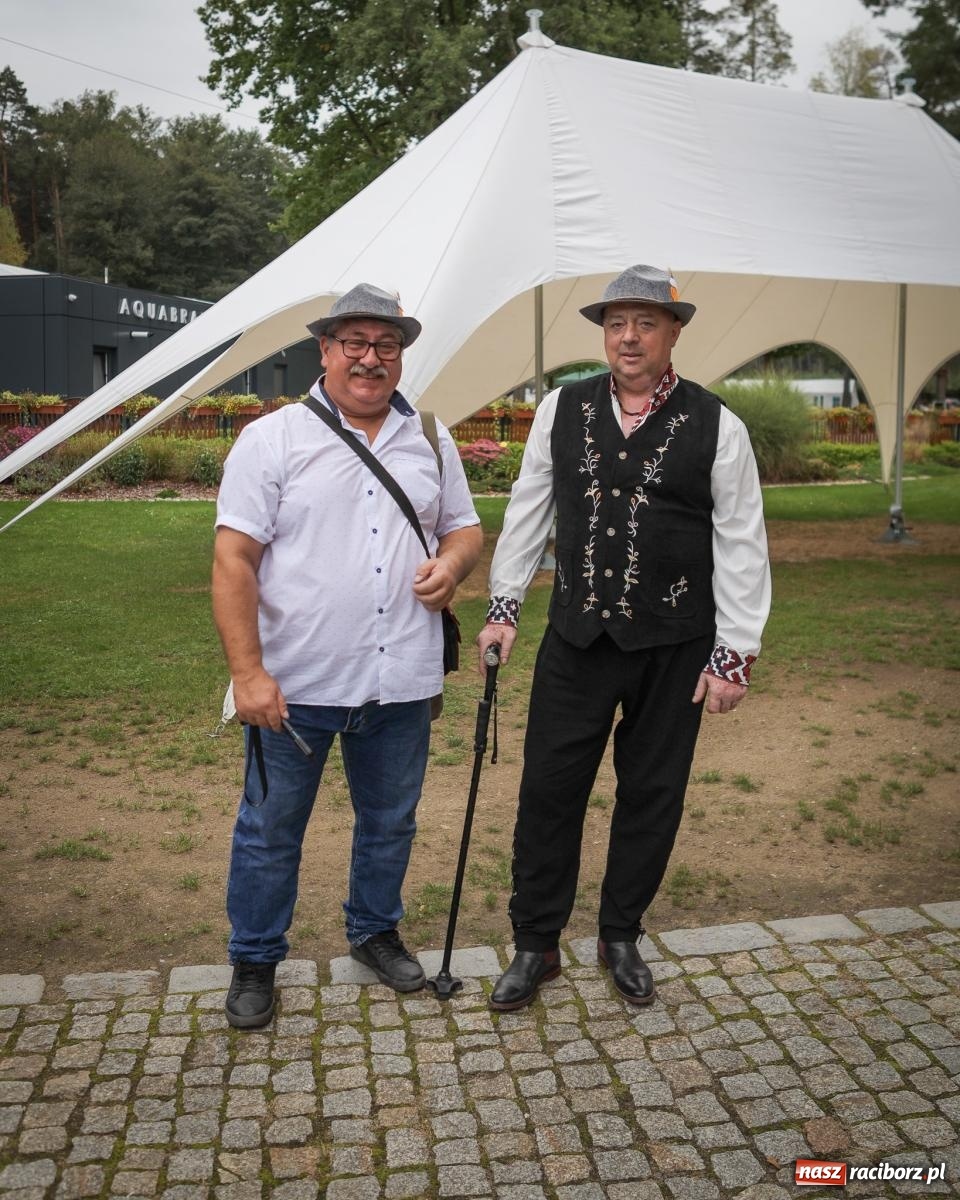 Zdjęcie w galerii na portalu naszraciborz.pl: Szymocice świętowały 25 lat Oktoberfestu. Na scenie Toby i Francesco Napoli [FOTO] wiadomości z regionu