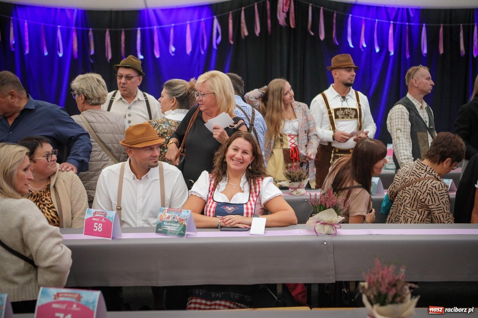 Zdjęcie w galerii na portalu naszraciborz.pl: Szymocice świętowały 25 lat Oktoberfestu. Na scenie Toby i Francesco Napoli [FOTO] wiadomości z regionu