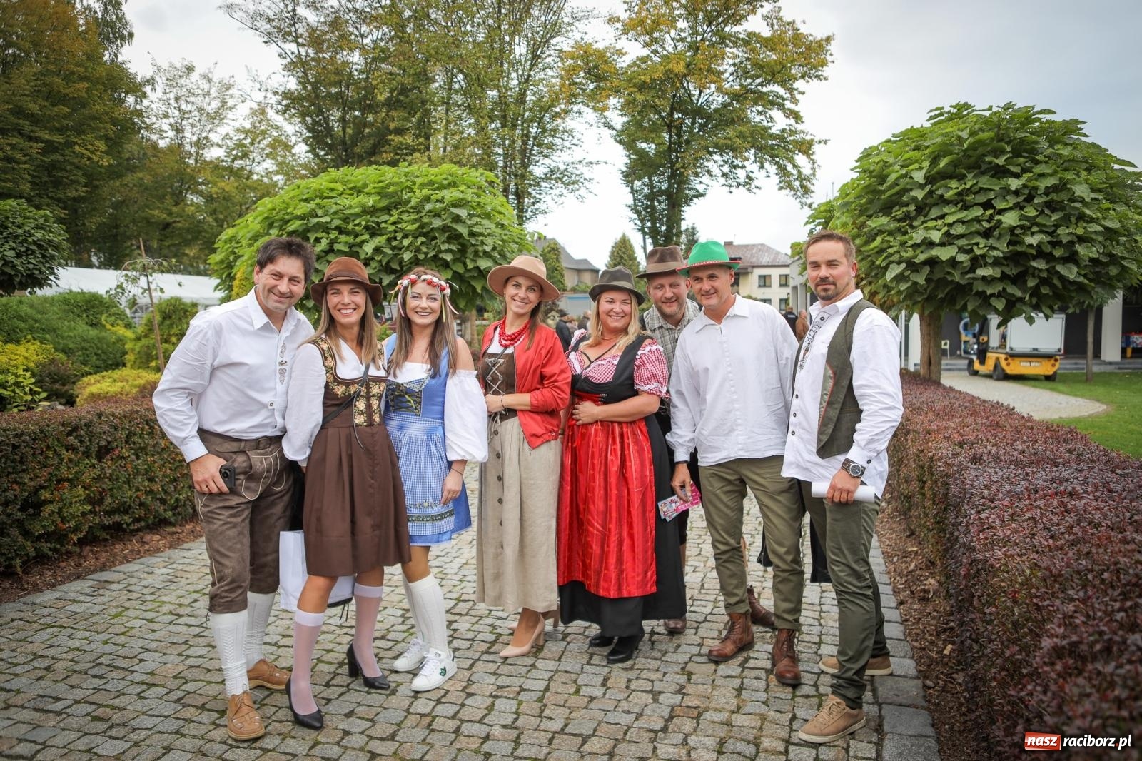 Zdjęcie w galerii na portalu naszraciborz.pl: Szymocice świętowały 25 lat Oktoberfestu. Na scenie Toby i Francesco Napoli [FOTO] wiadomości z regionu