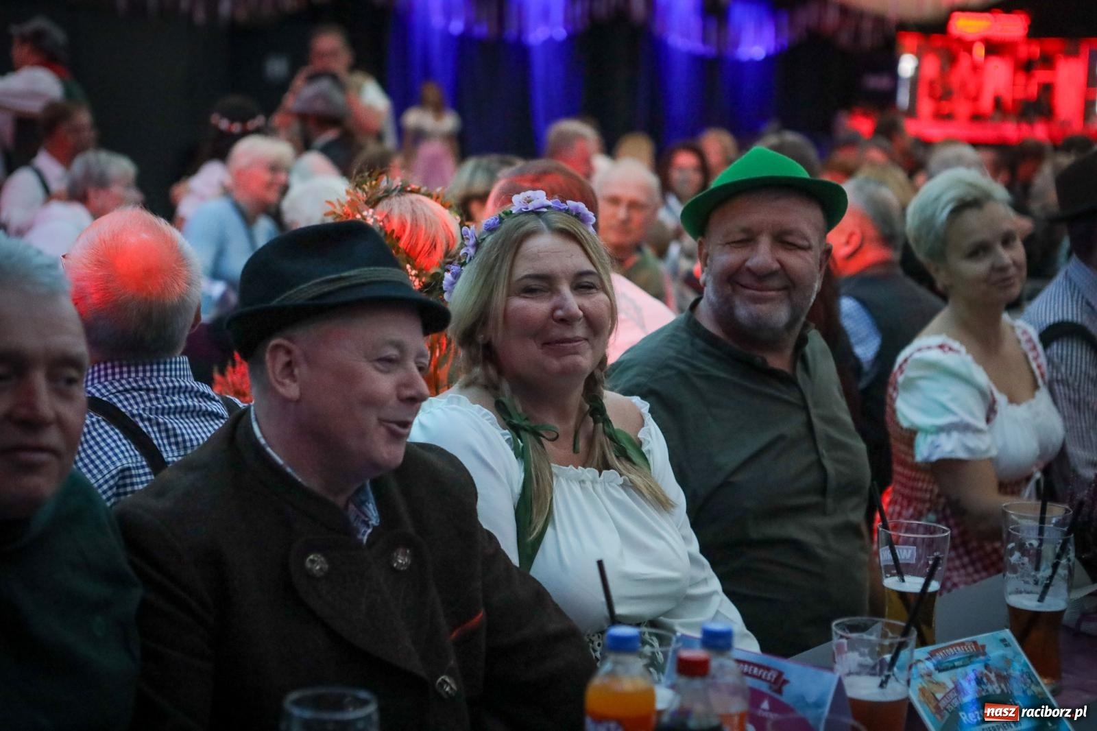 Zdjęcie w galerii na portalu naszraciborz.pl: Szymocice świętowały 25 lat Oktoberfestu. Na scenie Toby i Francesco Napoli [FOTO] wiadomości z regionu