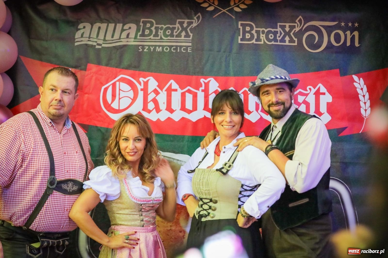 Zdjęcie w galerii na portalu naszraciborz.pl: Szymocice świętowały 25 lat Oktoberfestu. Na scenie Toby i Francesco Napoli [FOTO] wiadomości z regionu