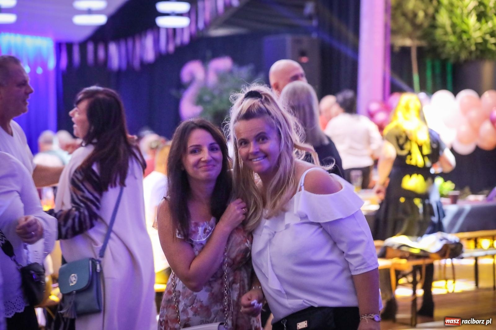 Zdjęcie w galerii na portalu naszraciborz.pl: Szymocice świętowały 25 lat Oktoberfestu. Na scenie Toby i Francesco Napoli [FOTO] wiadomości z regionu