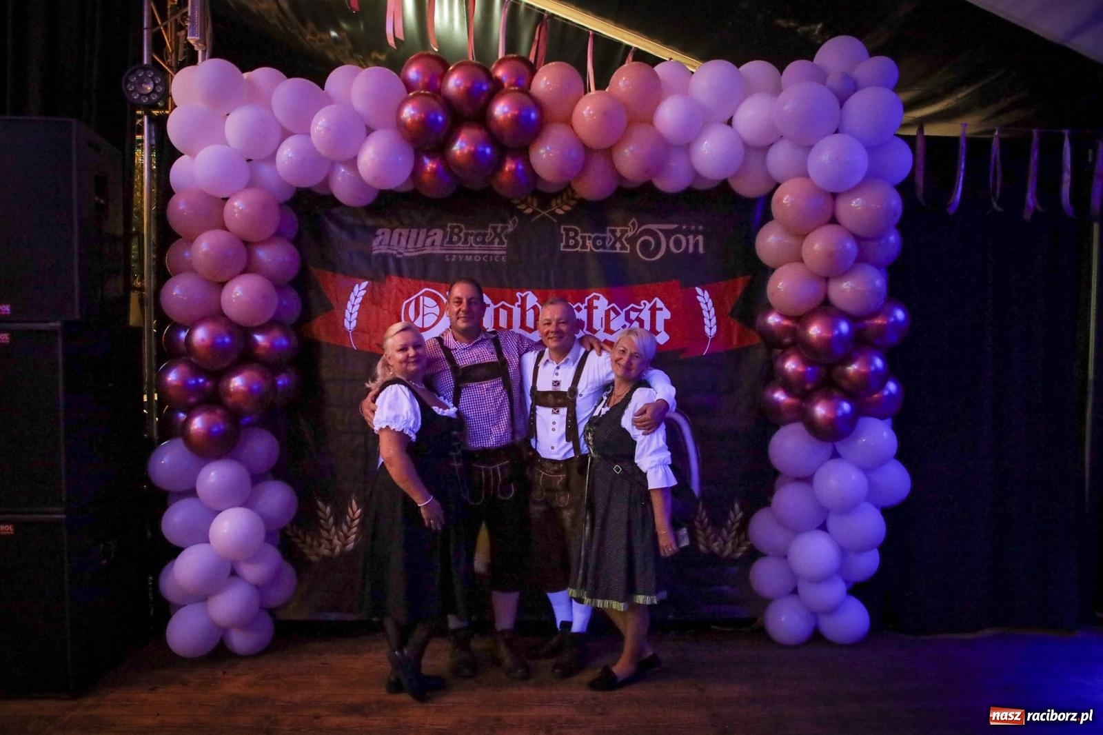 Zdjęcie w galerii na portalu naszraciborz.pl: Szymocice świętowały 25 lat Oktoberfestu. Na scenie Toby i Francesco Napoli [FOTO] wiadomości z regionu