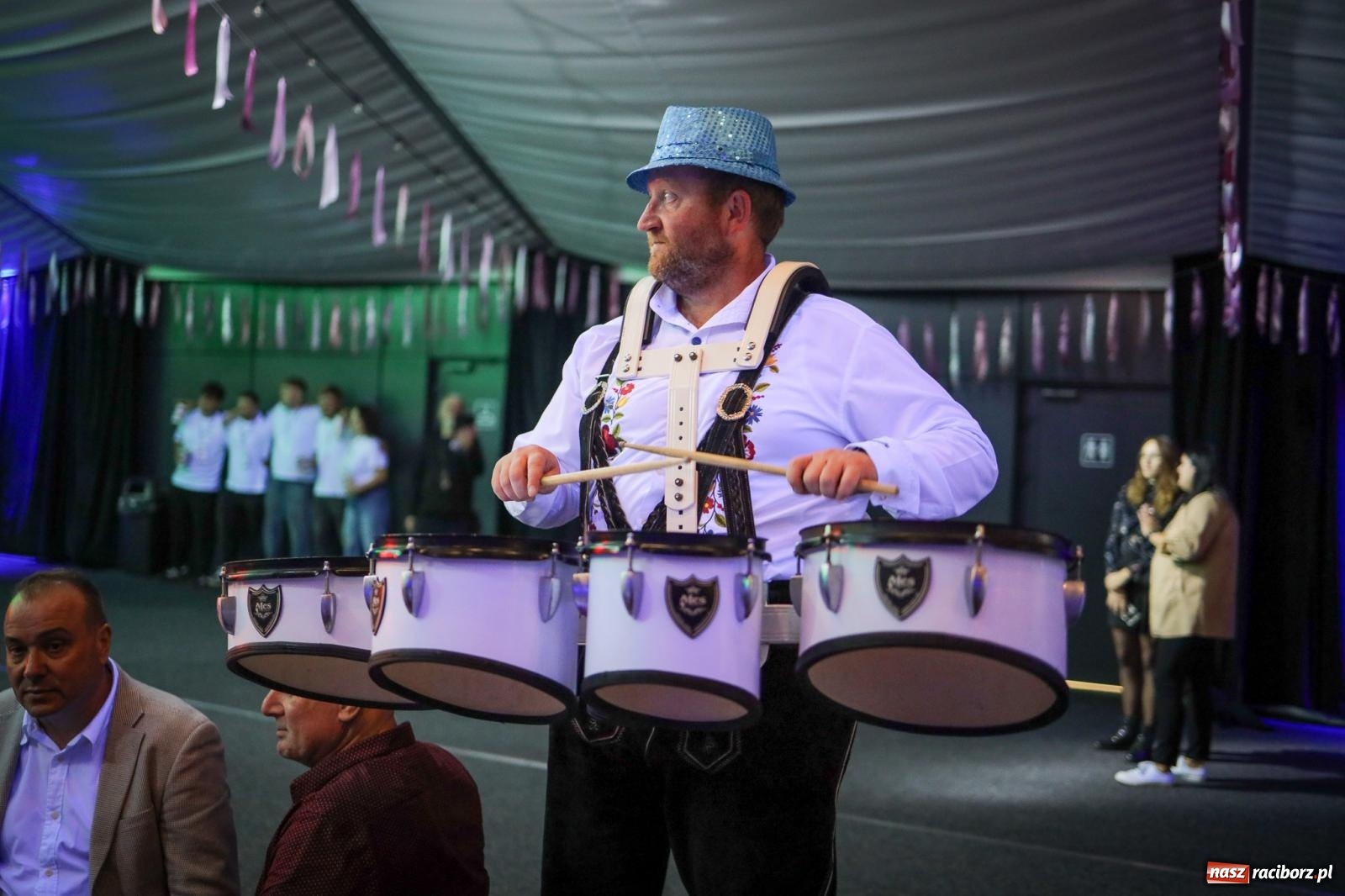 Zdjęcie w galerii na portalu naszraciborz.pl: Szymocice świętowały 25 lat Oktoberfestu. Na scenie Toby i Francesco Napoli [FOTO] wiadomości z regionu