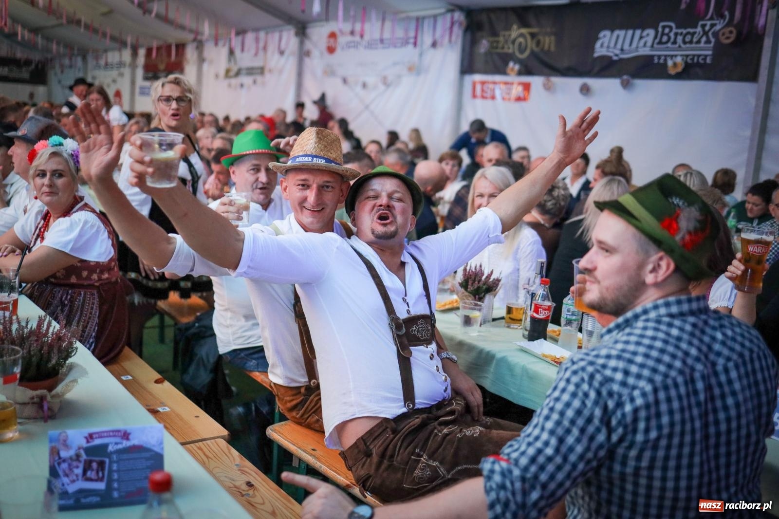 Zdjęcie w galerii na portalu naszraciborz.pl: Szymocice świętowały 25 lat Oktoberfestu. Na scenie Toby i Francesco Napoli [FOTO] wiadomości z regionu
