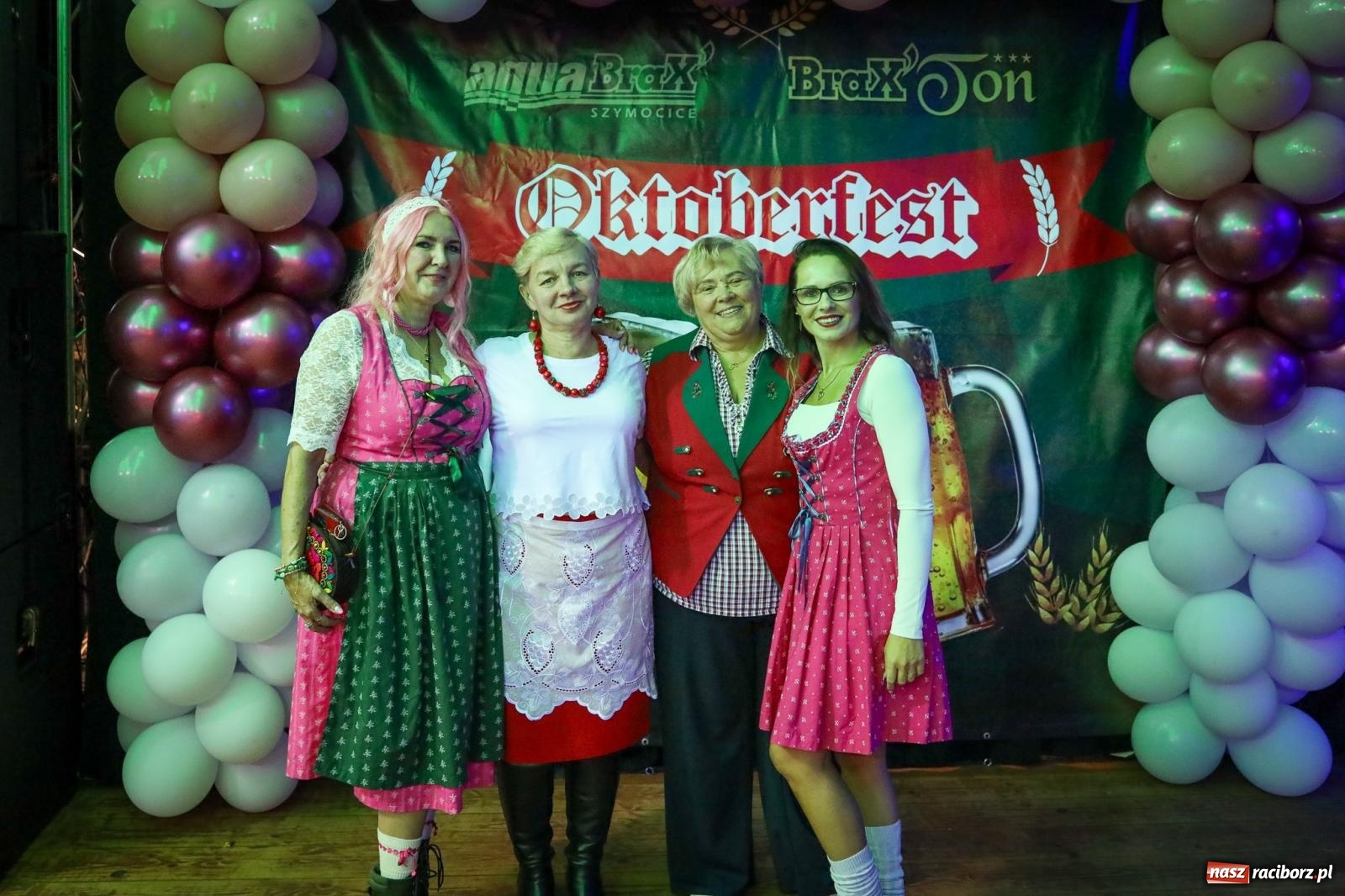 Zdjęcie w galerii na portalu naszraciborz.pl: Szymocice świętowały 25 lat Oktoberfestu. Na scenie Toby i Francesco Napoli [FOTO] wiadomości z regionu