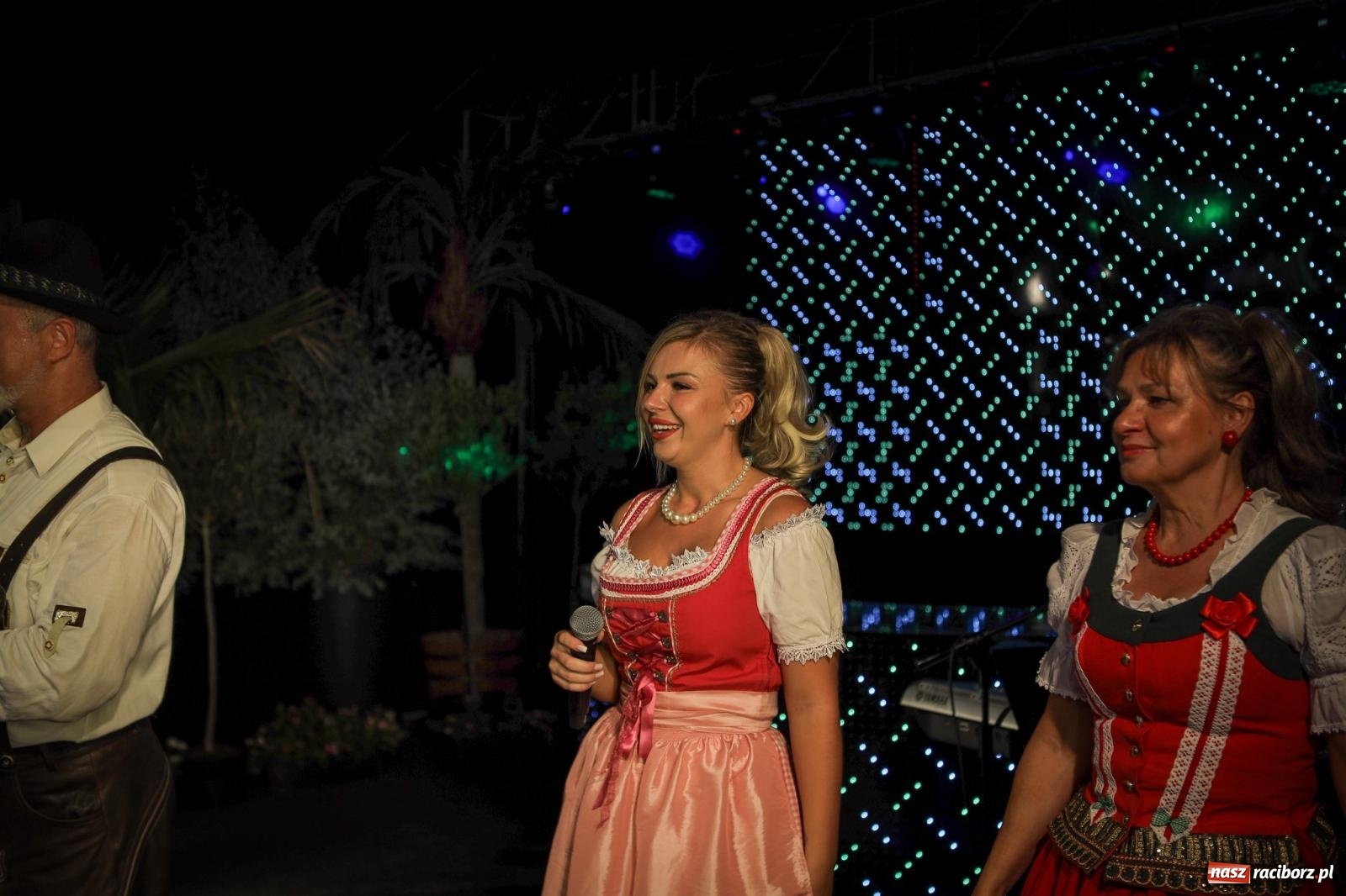 Zdjęcie w galerii na portalu naszraciborz.pl: Szymocice świętowały 25 lat Oktoberfestu. Na scenie Toby i Francesco Napoli [FOTO] wiadomości z regionu