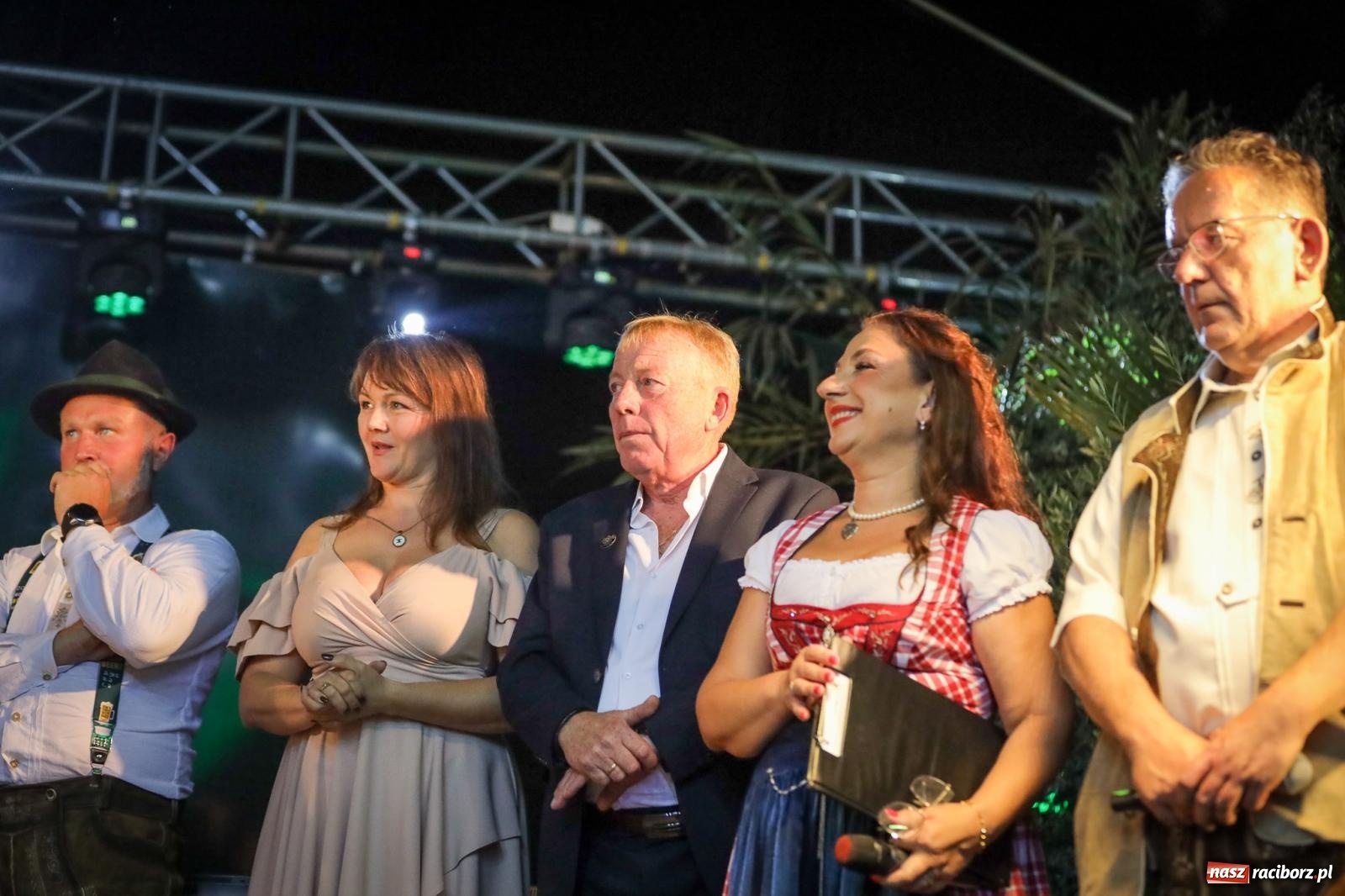 Zdjęcie w galerii na portalu naszraciborz.pl: Szymocice świętowały 25 lat Oktoberfestu. Na scenie Toby i Francesco Napoli [FOTO] wiadomości z regionu