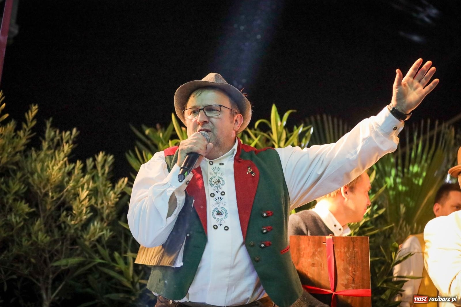 Zdjęcie w galerii na portalu naszraciborz.pl: Szymocice świętowały 25 lat Oktoberfestu. Na scenie Toby i Francesco Napoli [FOTO] wiadomości z regionu