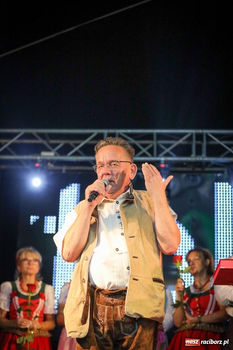 Zdjęcie w galerii na portalu naszraciborz.pl: Szymocice świętowały 25 lat Oktoberfestu. Na scenie Toby i Francesco Napoli [FOTO] wiadomości z regionu