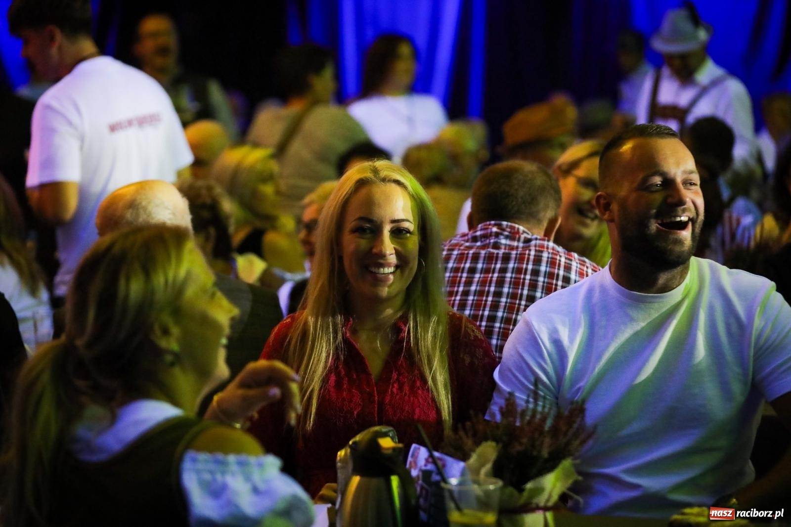 Zdjęcie w galerii na portalu naszraciborz.pl: Szymocice świętowały 25 lat Oktoberfestu. Na scenie Toby i Francesco Napoli [FOTO] wiadomości z regionu