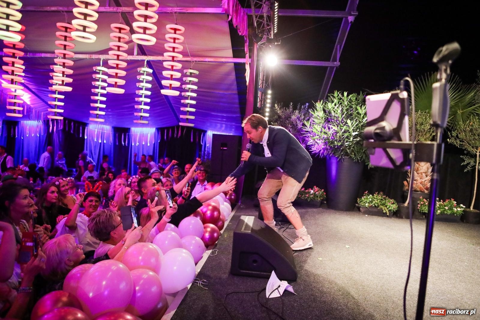 Zdjęcie w galerii na portalu naszraciborz.pl: Szymocice świętowały 25 lat Oktoberfestu. Na scenie Toby i Francesco Napoli [FOTO] wiadomości z regionu