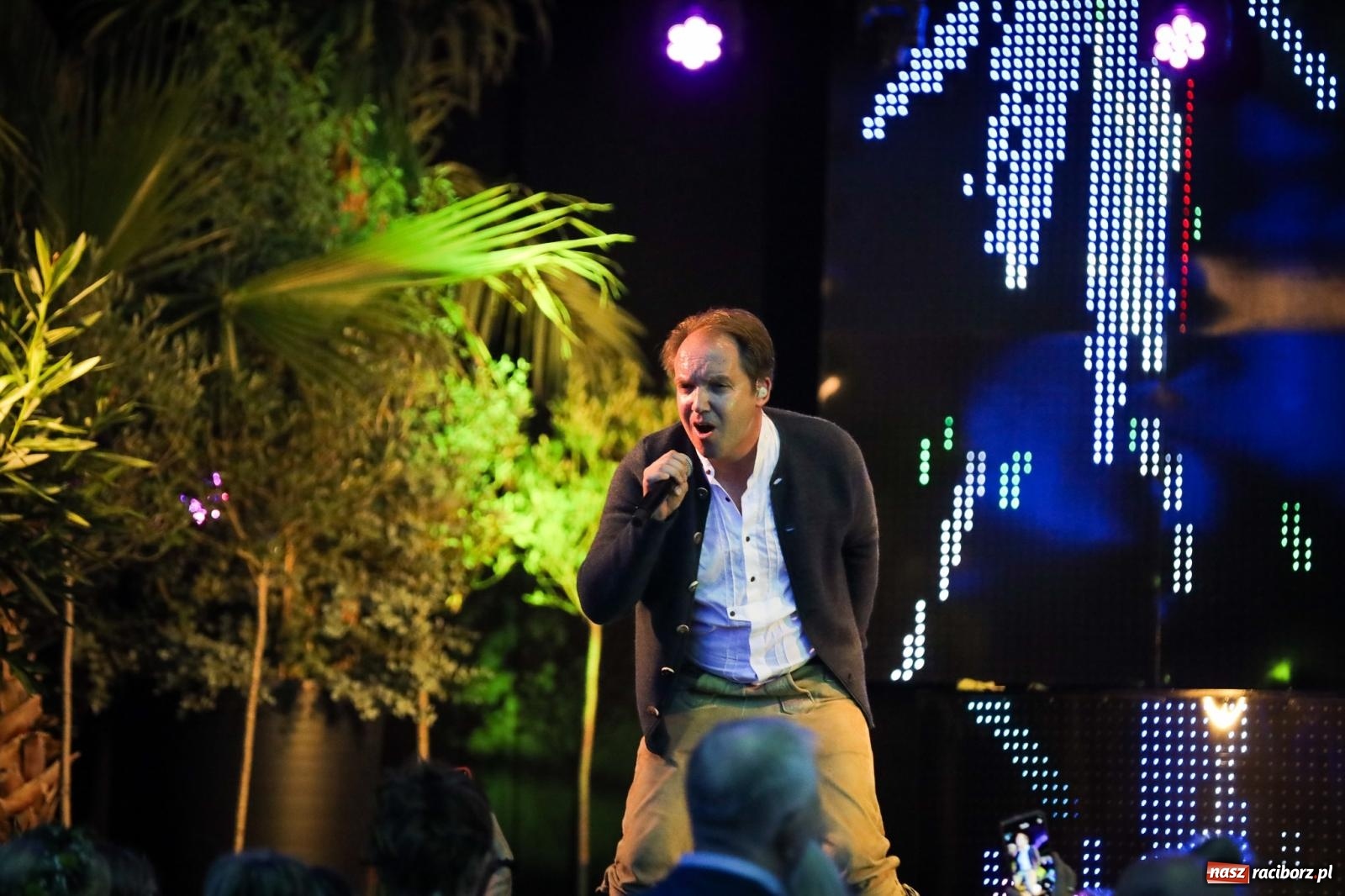 Zdjęcie w galerii na portalu naszraciborz.pl: Szymocice świętowały 25 lat Oktoberfestu. Na scenie Toby i Francesco Napoli [FOTO] wiadomości z regionu