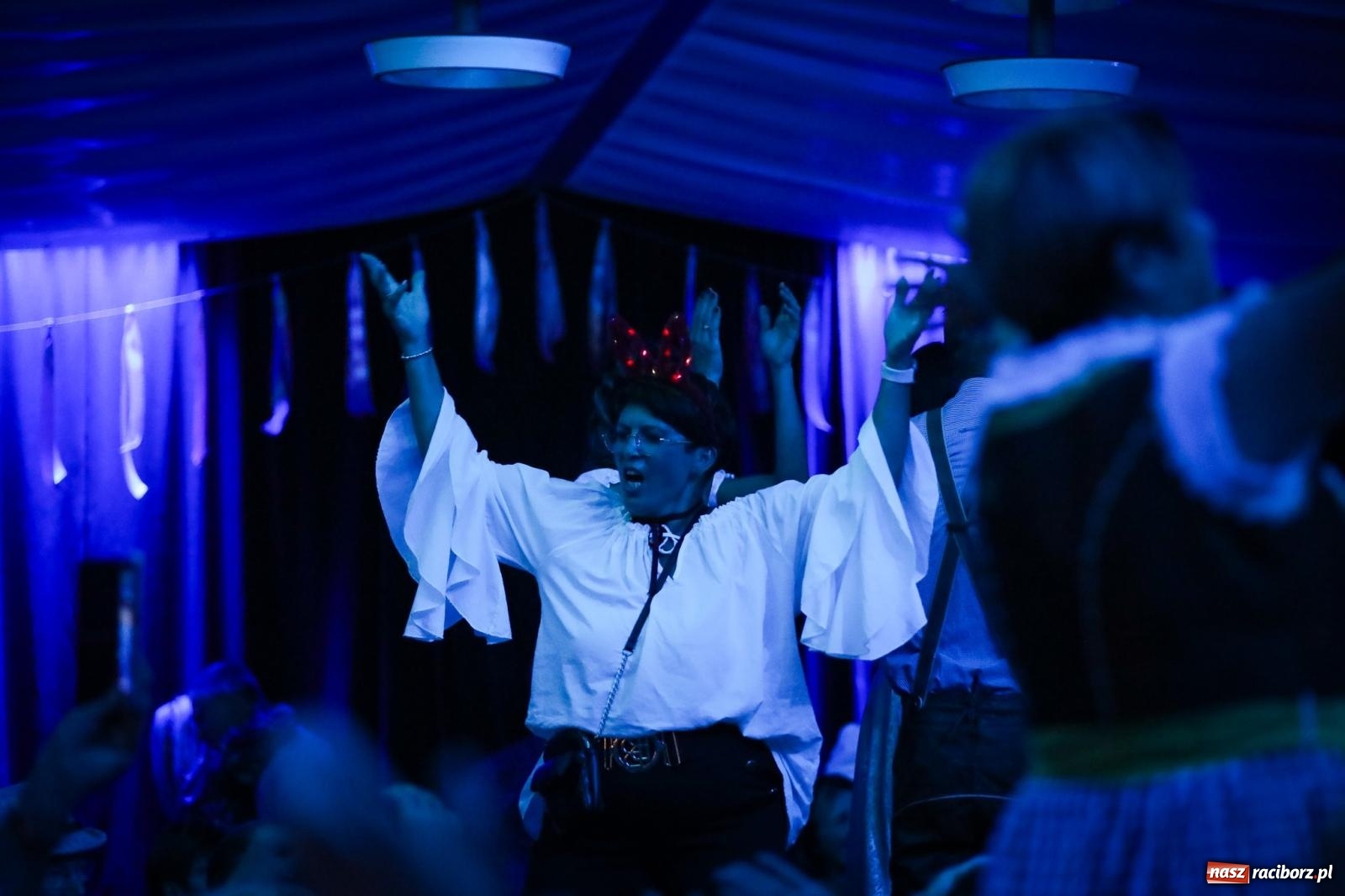 Zdjęcie w galerii na portalu naszraciborz.pl: Szymocice świętowały 25 lat Oktoberfestu. Na scenie Toby i Francesco Napoli [FOTO] wiadomości z regionu