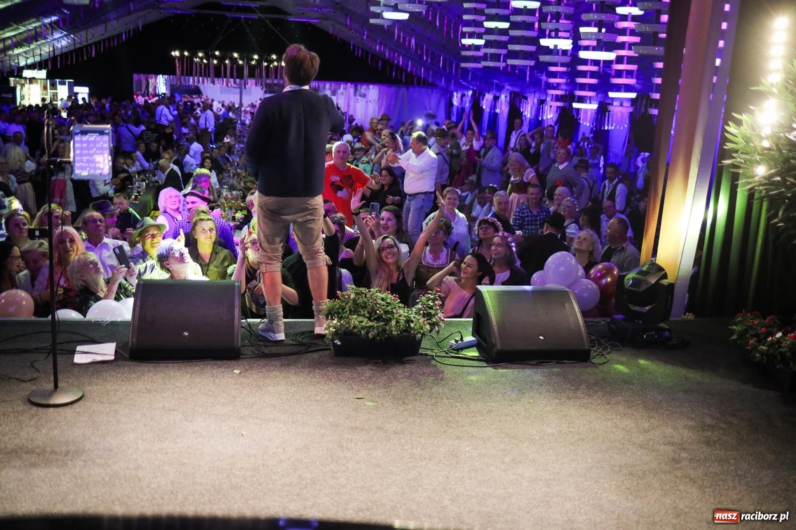 Zdjęcie w galerii na portalu naszraciborz.pl: Szymocice świętowały 25 lat Oktoberfestu. Na scenie Toby i Francesco Napoli [FOTO] wiadomości z regionu