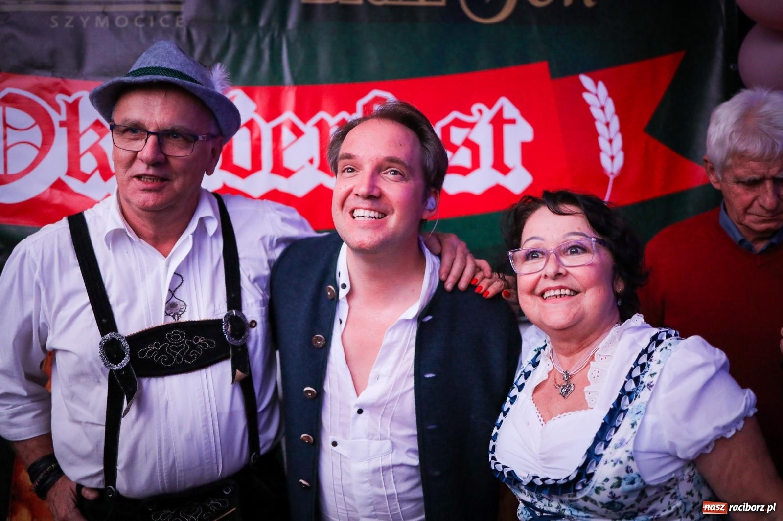 Zdjęcie w galerii na portalu naszraciborz.pl: Szymocice świętowały 25 lat Oktoberfestu. Na scenie Toby i Francesco Napoli [FOTO] wiadomości z regionu