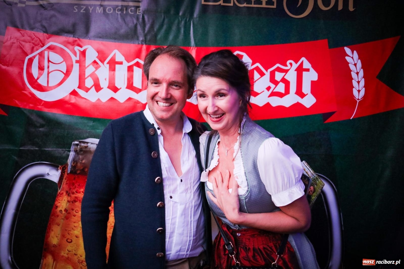 Zdjęcie w galerii na portalu naszraciborz.pl: Szymocice świętowały 25 lat Oktoberfestu. Na scenie Toby i Francesco Napoli [FOTO] wiadomości z regionu