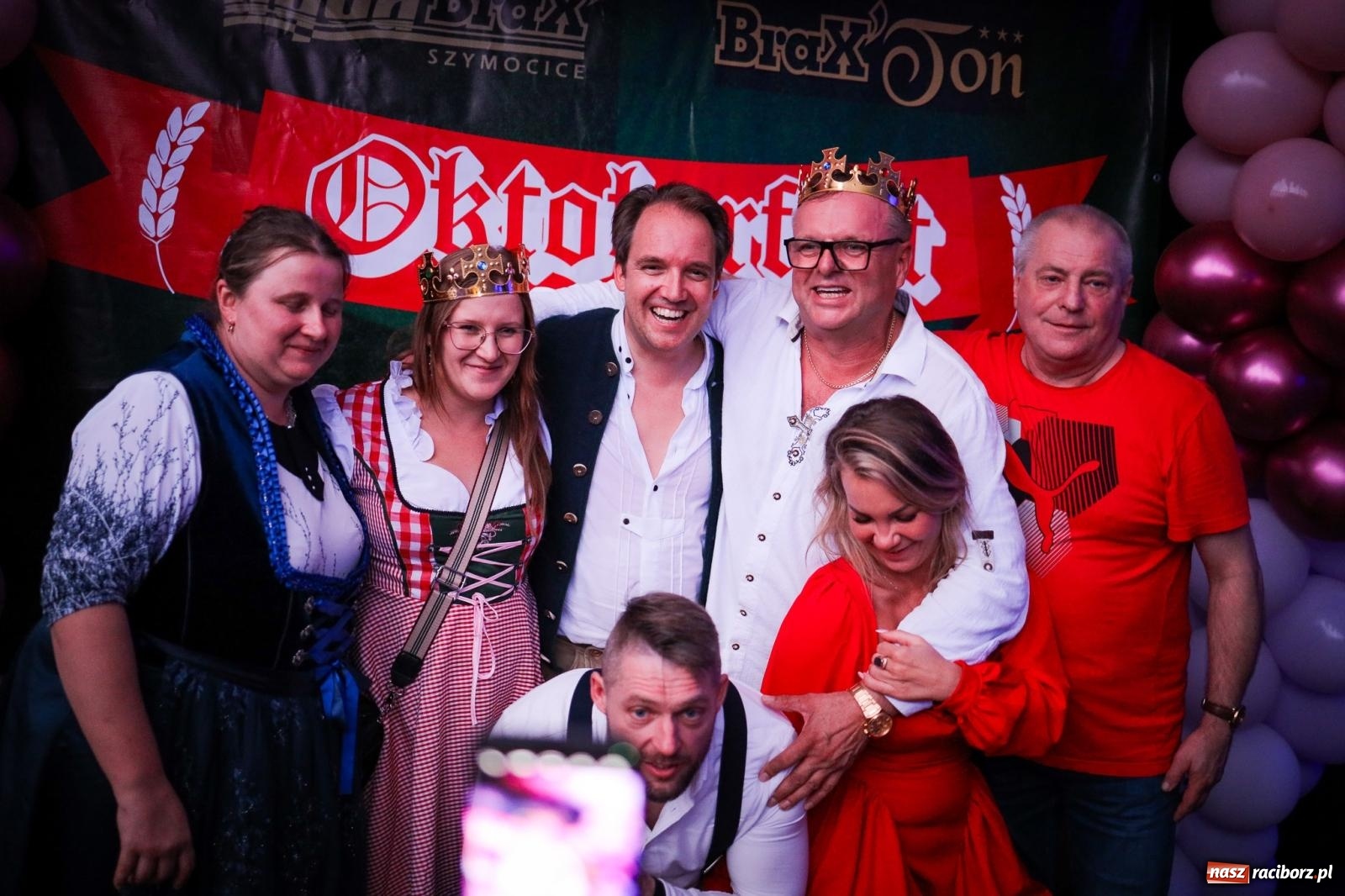 Zdjęcie w galerii na portalu naszraciborz.pl: Szymocice świętowały 25 lat Oktoberfestu. Na scenie Toby i Francesco Napoli [FOTO] wiadomości z regionu