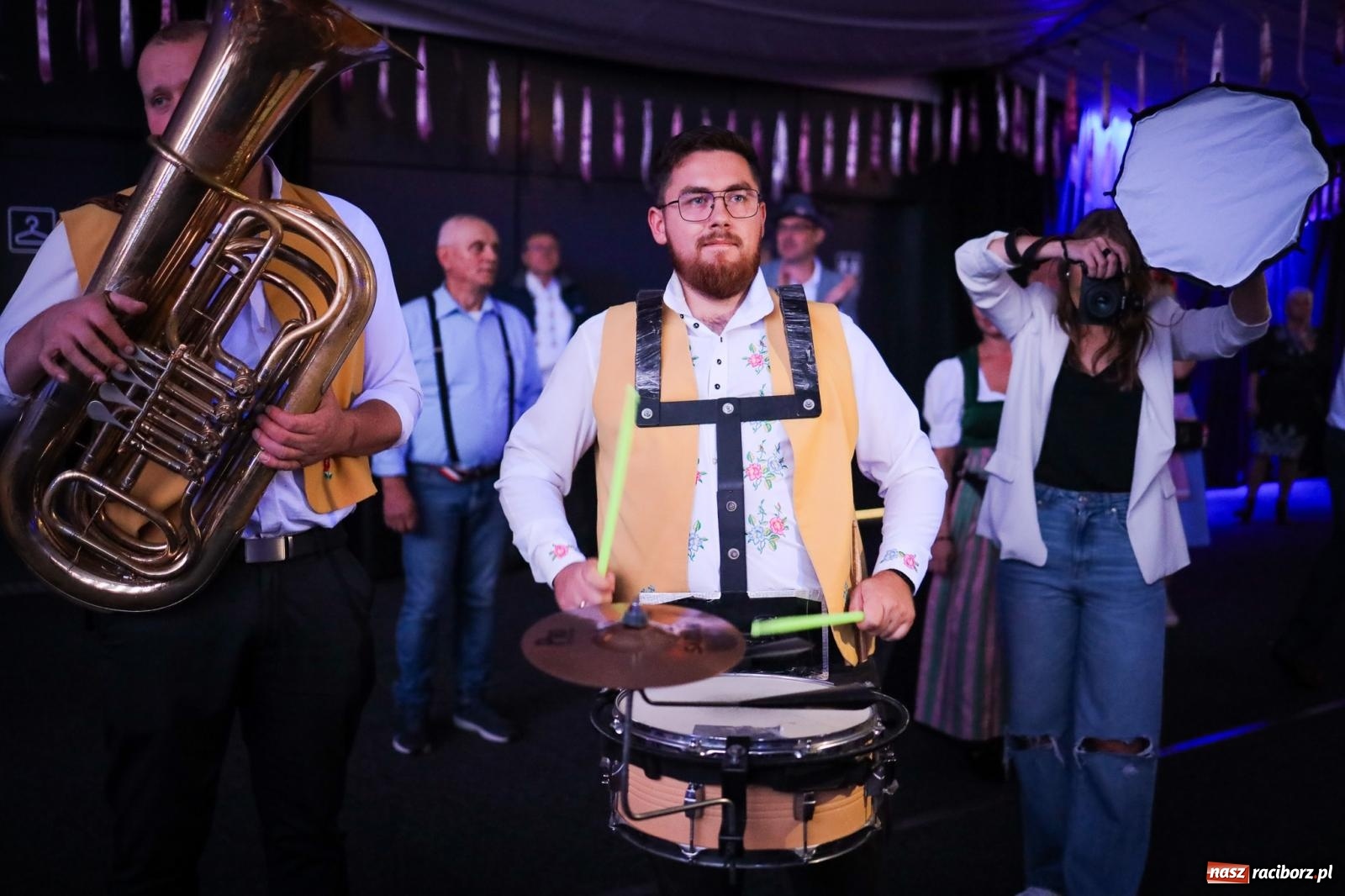 Zdjęcie w galerii na portalu naszraciborz.pl: Szymocice świętowały 25 lat Oktoberfestu. Na scenie Toby i Francesco Napoli [FOTO] wiadomości z regionu