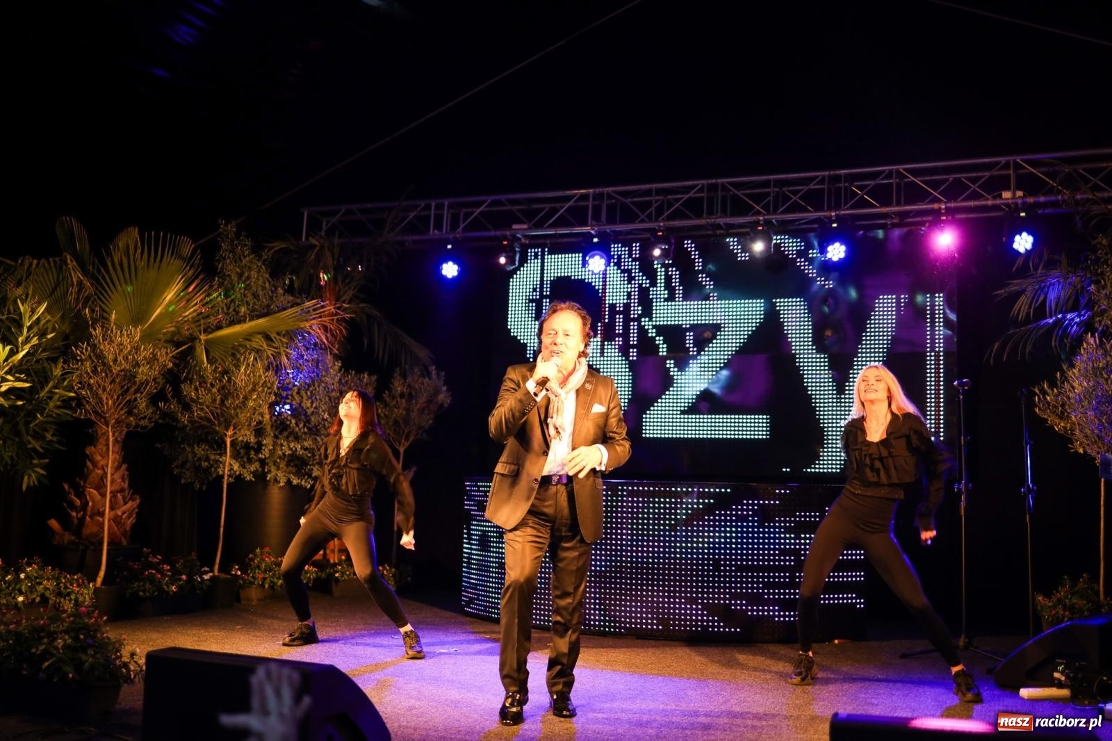 Zdjęcie w galerii na portalu naszraciborz.pl: Szymocice świętowały 25 lat Oktoberfestu. Na scenie Toby i Francesco Napoli [FOTO] wiadomości z regionu