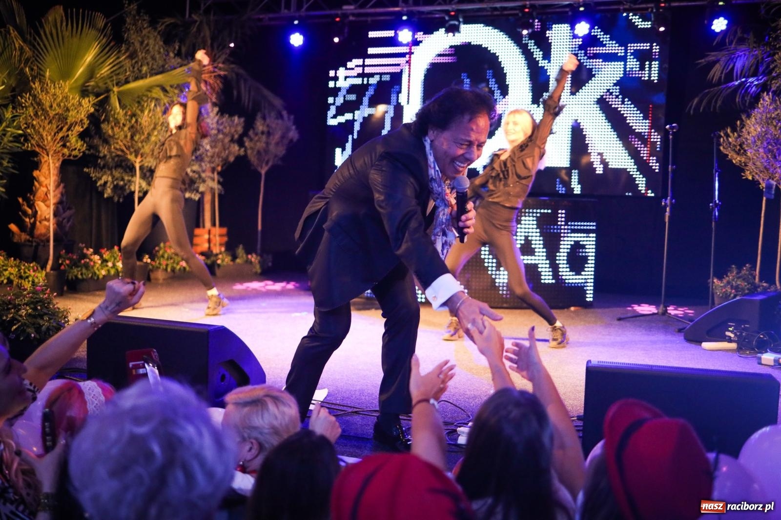 Zdjęcie w galerii na portalu naszraciborz.pl: Szymocice świętowały 25 lat Oktoberfestu. Na scenie Toby i Francesco Napoli [FOTO] wiadomości z regionu