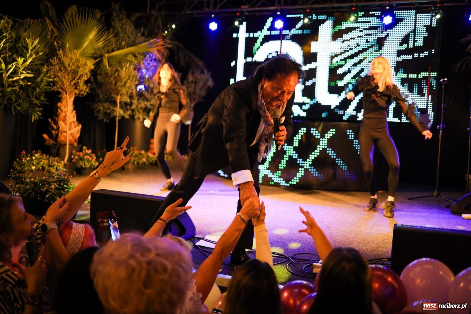 Zdjęcie w galerii na portalu naszraciborz.pl: Szymocice świętowały 25 lat Oktoberfestu. Na scenie Toby i Francesco Napoli [FOTO] wiadomości z regionu