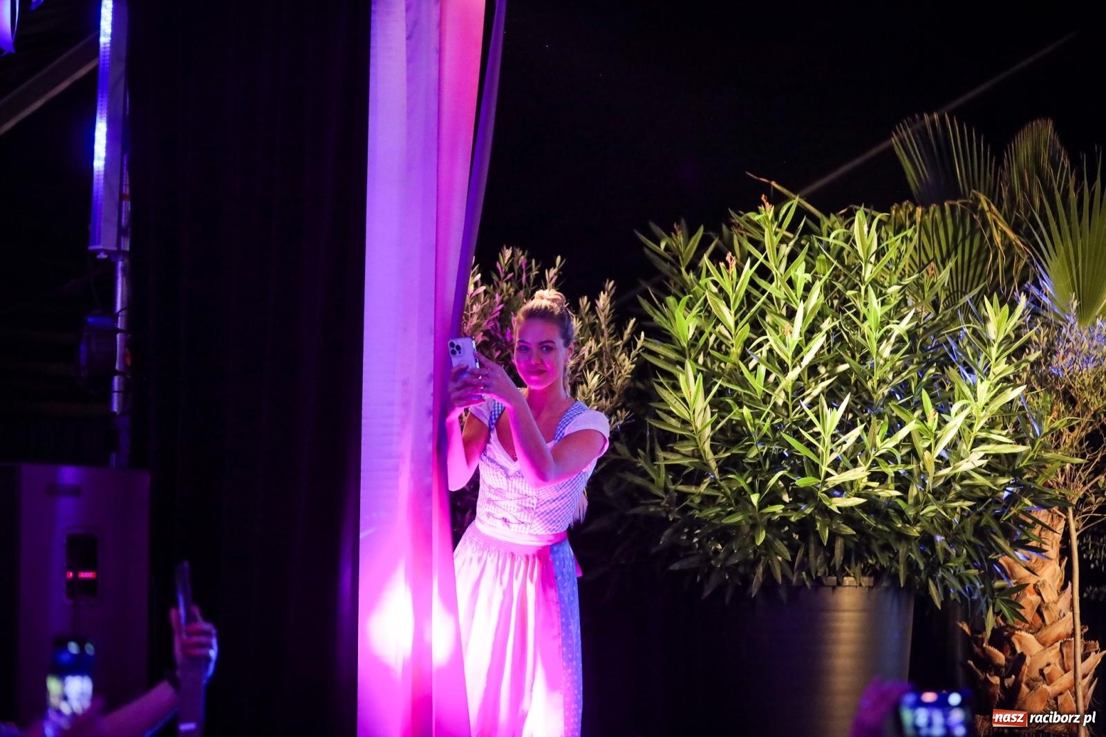 Zdjęcie w galerii na portalu naszraciborz.pl: Szymocice świętowały 25 lat Oktoberfestu. Na scenie Toby i Francesco Napoli [FOTO] wiadomości z regionu