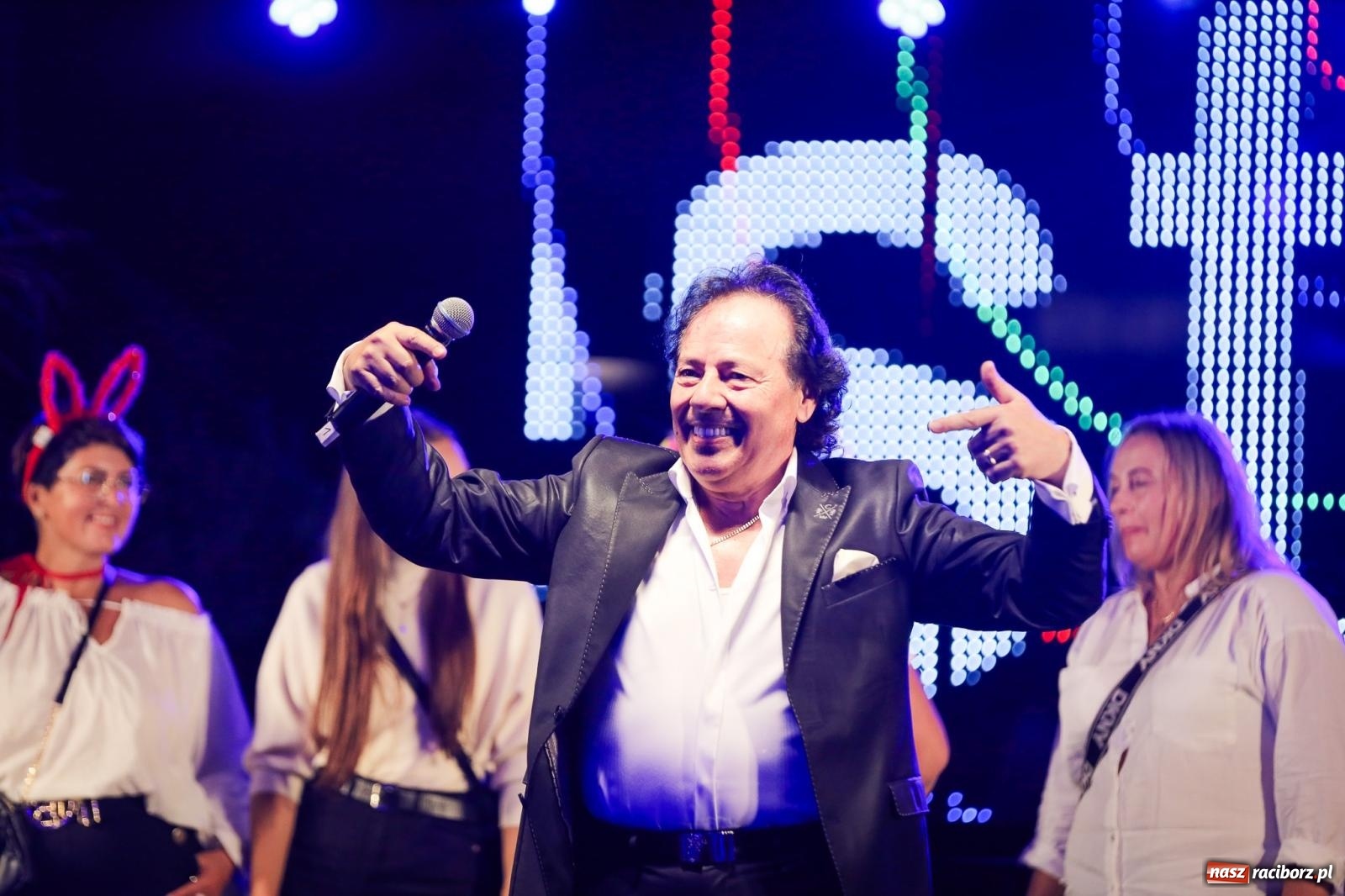 Zdjęcie w galerii na portalu naszraciborz.pl: Szymocice świętowały 25 lat Oktoberfestu. Na scenie Toby i Francesco Napoli [FOTO] wiadomości z regionu