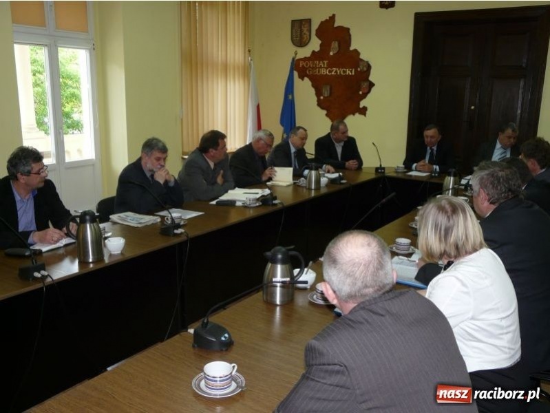 Zdjęcie w galerii na portalu naszraciborz.pl: Spotkanie w sprawie kolei wiadomości z regionu