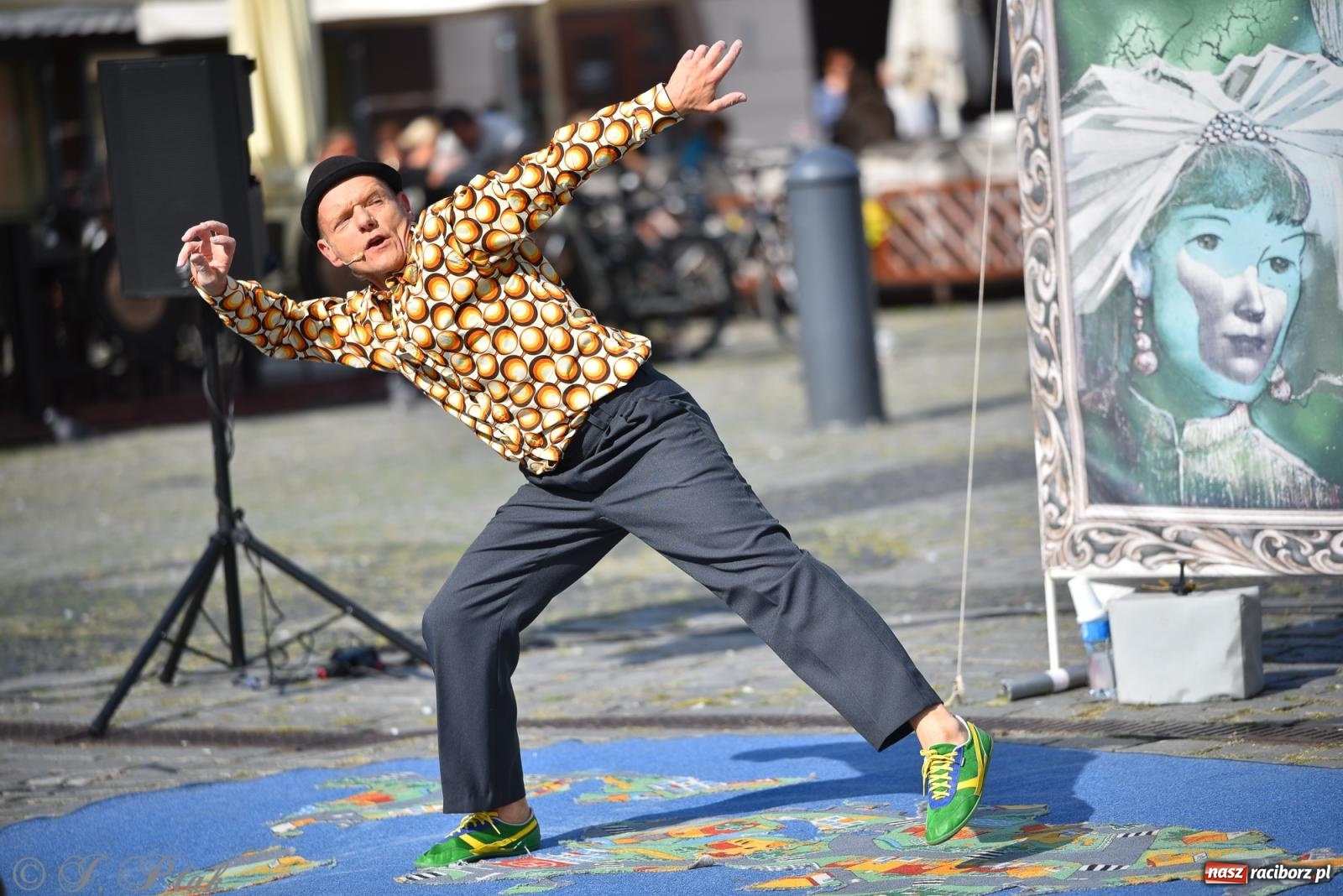 Zdjęcie w galerii na portalu naszraciborz.pl: Pozor, už nemôžem - spektakl na raciborskim Rynku [FOTO i WIDEO] wiadomości z regionu