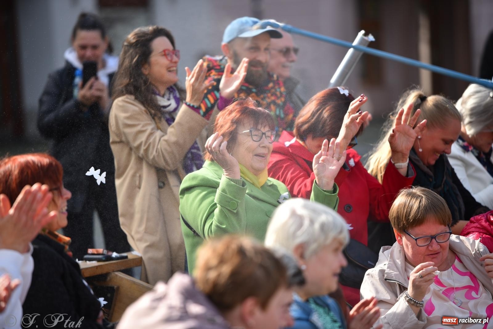 Zdjęcie w galerii na portalu naszraciborz.pl: Pozor, už nemôžem - spektakl na raciborskim Rynku [FOTO i WIDEO] wiadomości z regionu