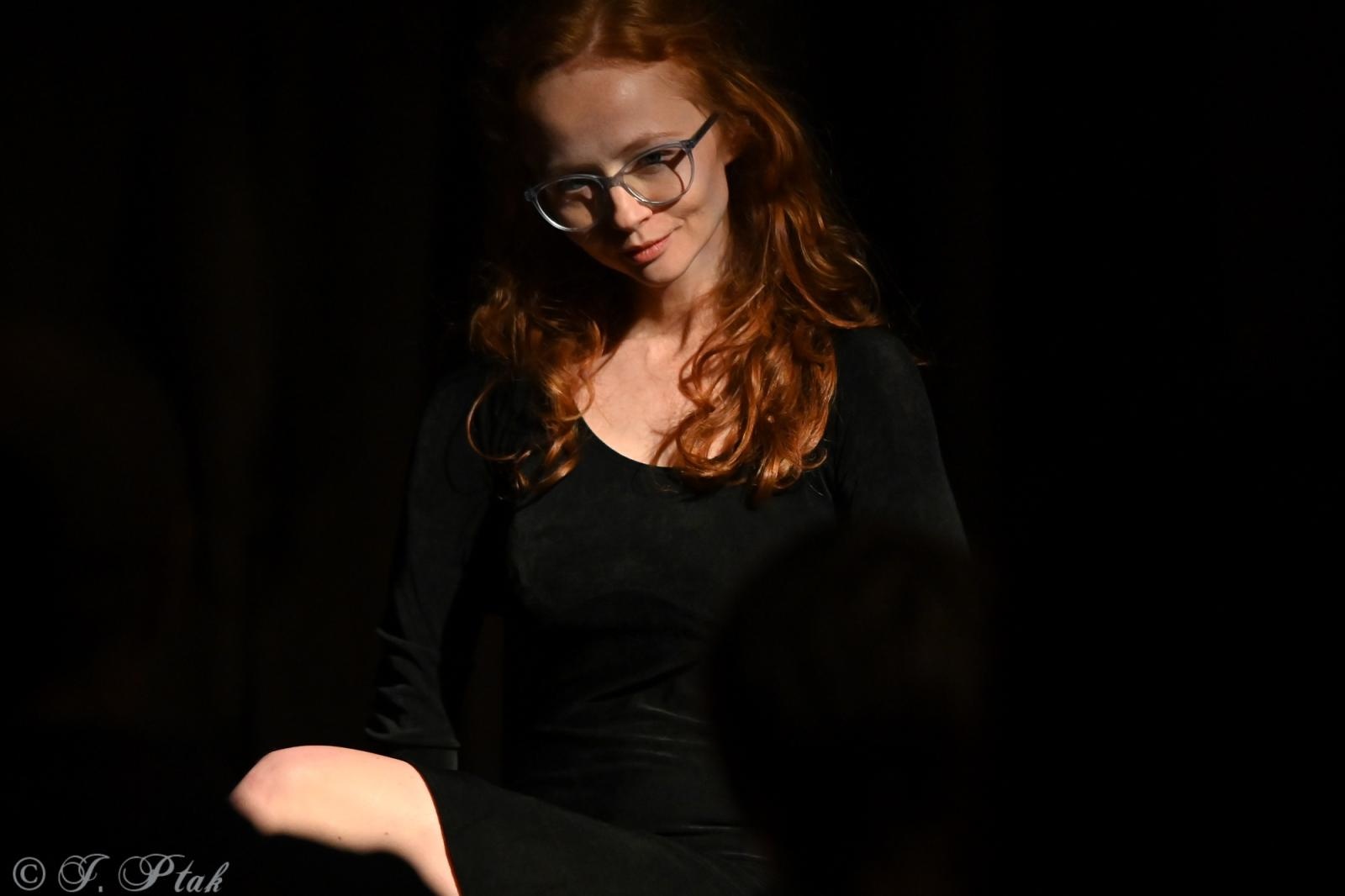 Zdjęcie w galerii na portalu naszraciborz.pl: Kolektyw Artystyczny z Raciborza na deskach Strzechy [FOTO] wiadomości z regionu