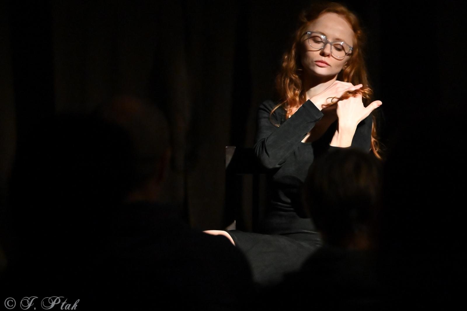 Zdjęcie w galerii na portalu naszraciborz.pl: Kolektyw Artystyczny z Raciborza na deskach Strzechy [FOTO] wiadomości z regionu