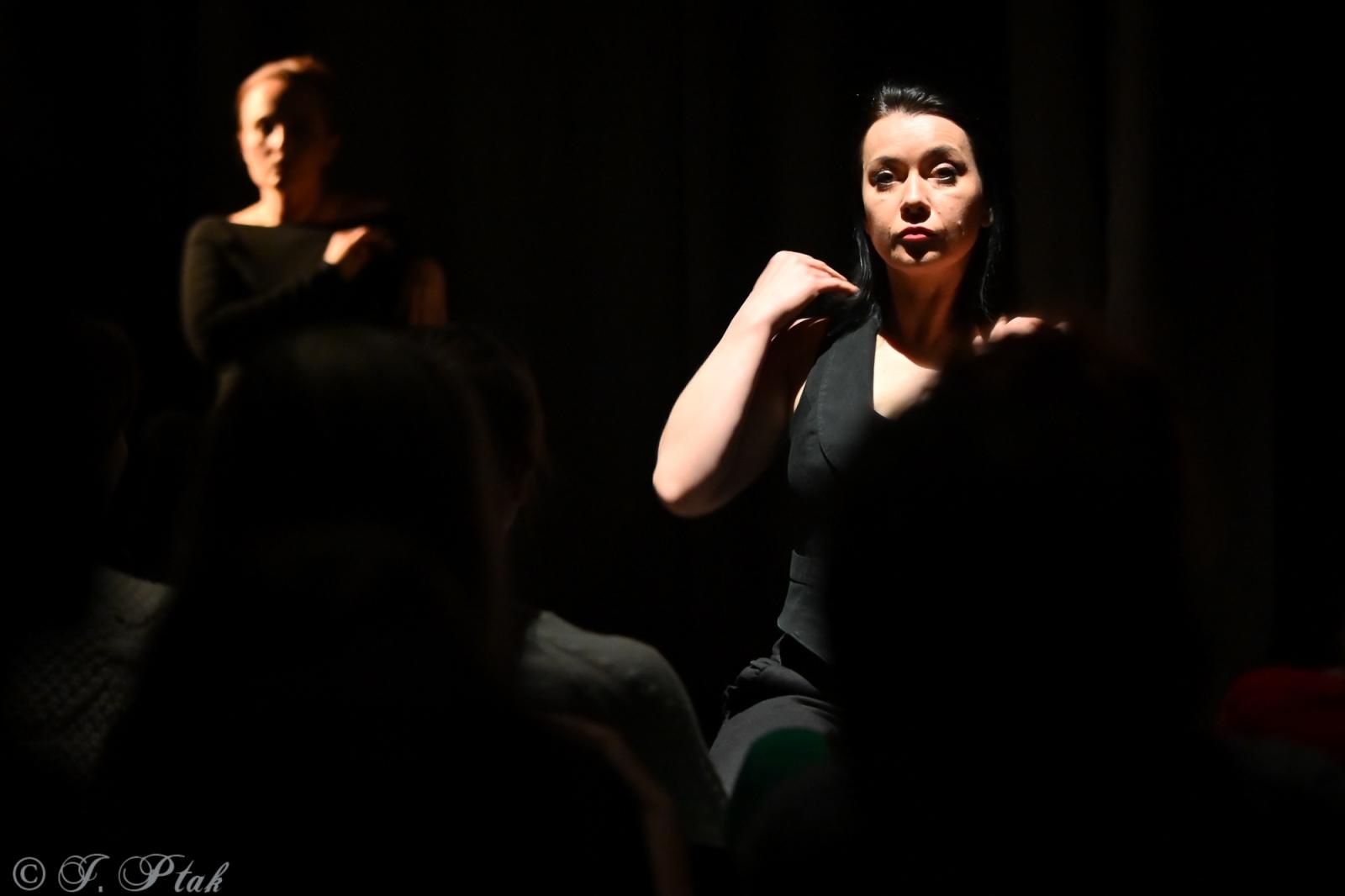 Zdjęcie w galerii na portalu naszraciborz.pl: Kolektyw Artystyczny z Raciborza na deskach Strzechy [FOTO] wiadomości z regionu