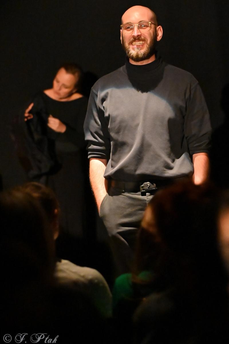 Zdjęcie w galerii na portalu naszraciborz.pl: Kolektyw Artystyczny z Raciborza na deskach Strzechy [FOTO] wiadomości z regionu