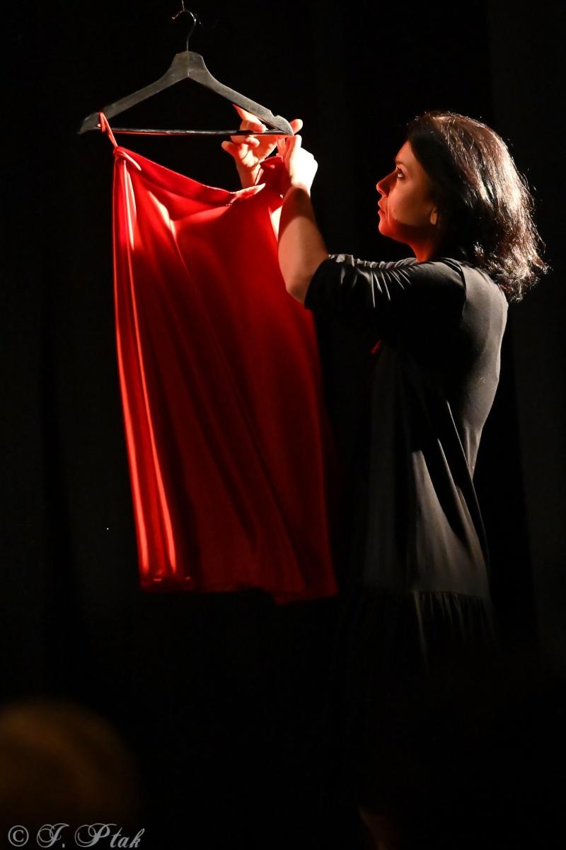 Zdjęcie w galerii na portalu naszraciborz.pl: Kolektyw Artystyczny z Raciborza na deskach Strzechy [FOTO] wiadomości z regionu