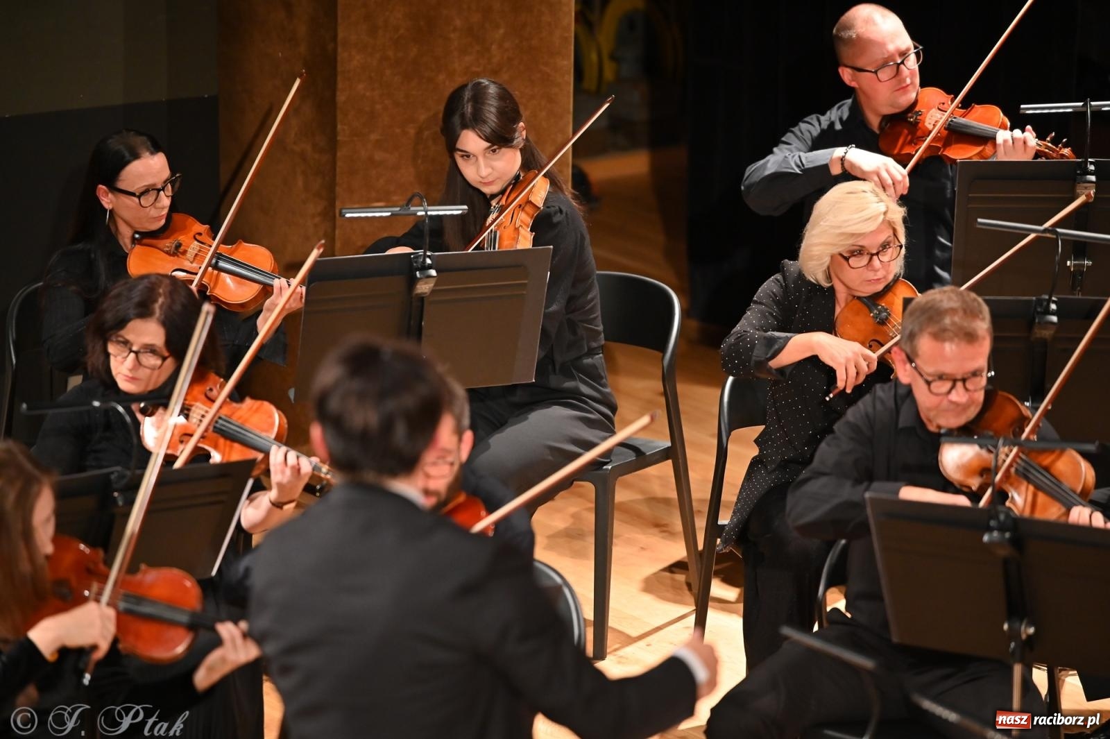 Zdjęcie w galerii na portalu naszraciborz.pl: Finał 20. Międzynarodowego Festiwalu im. Gorczyckiego w Raciborzu wiadomości z regionu