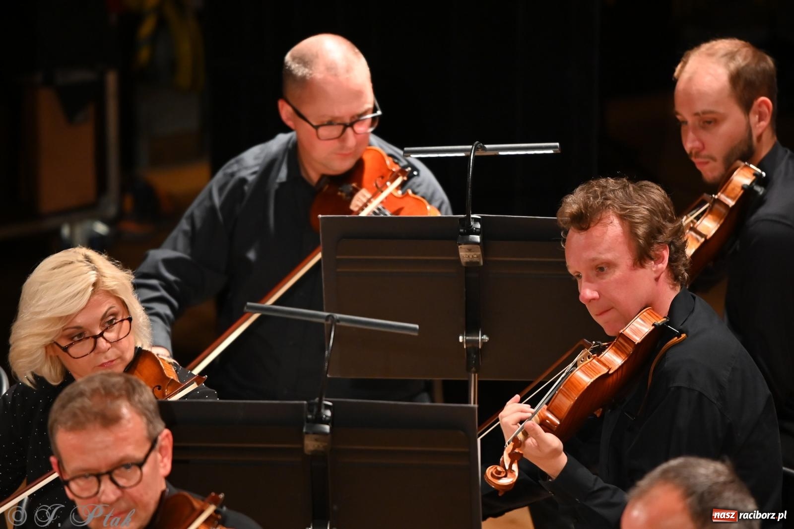 Zdjęcie w galerii na portalu naszraciborz.pl: Finał 20. Międzynarodowego Festiwalu im. Gorczyckiego w Raciborzu wiadomości z regionu