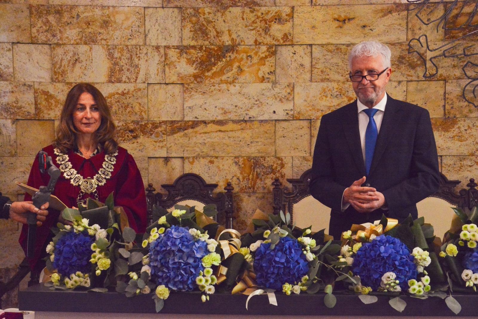 Zdjęcie w galerii na portalu naszraciborz.pl: Złote Gody w USC. Prezydent Raciborza wręczył medale za Długoletnie Pożycie Małżeńskie wiadomości z regionu