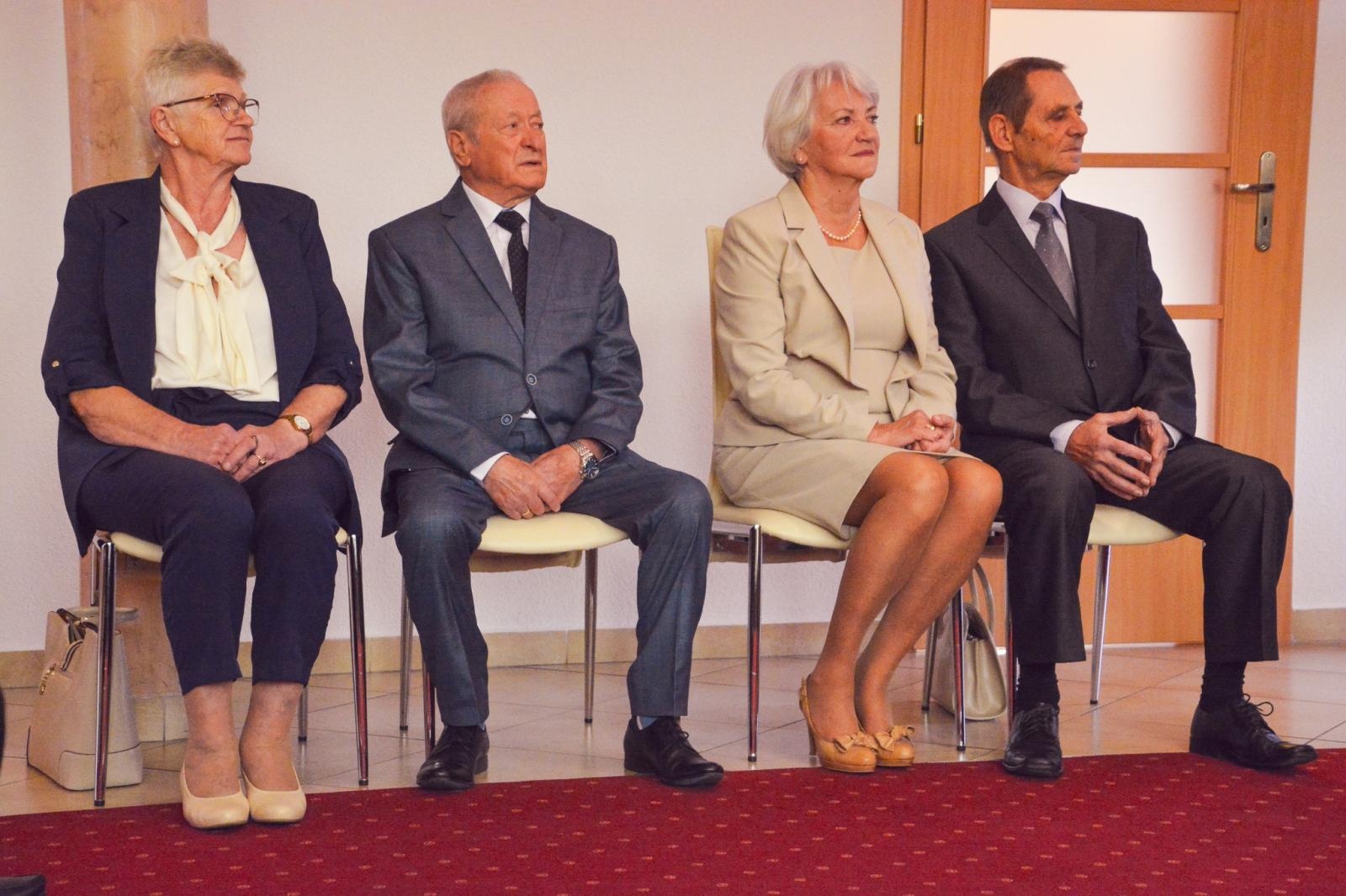 Zdjęcie w galerii na portalu naszraciborz.pl: Złote Gody w USC. Prezydent Raciborza wręczył medale za Długoletnie Pożycie Małżeńskie wiadomości z regionu