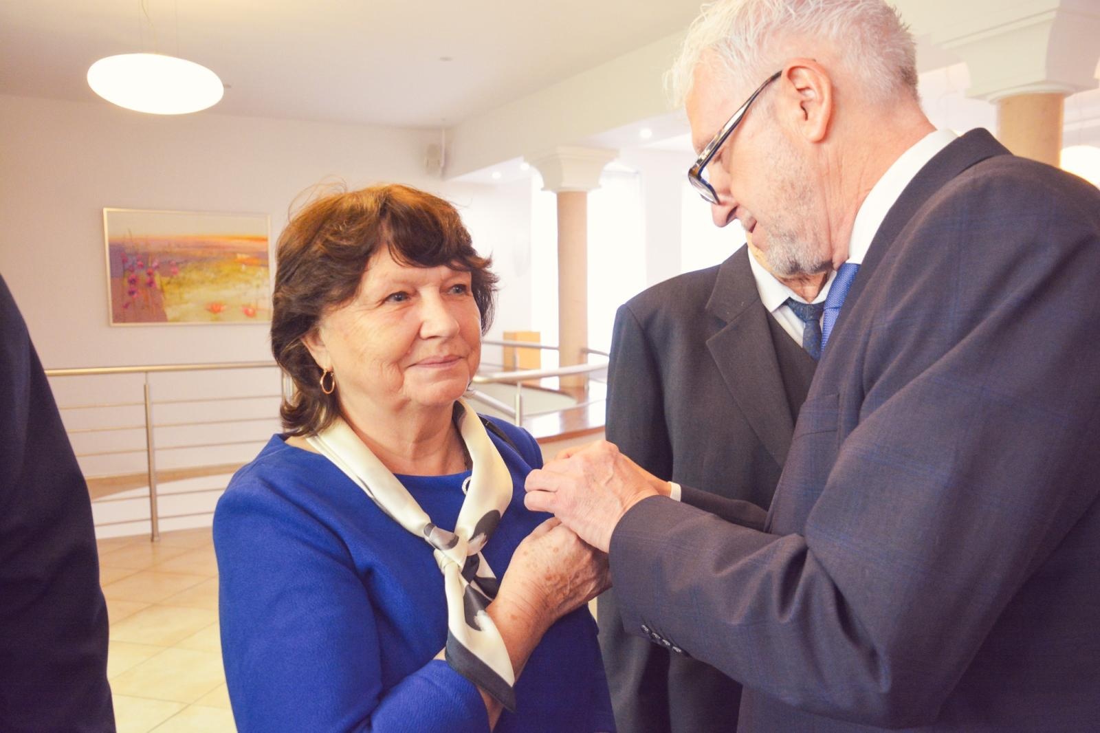 Zdjęcie w galerii na portalu naszraciborz.pl: Złote Gody w USC. Prezydent Raciborza wręczył medale za Długoletnie Pożycie Małżeńskie wiadomości z regionu
