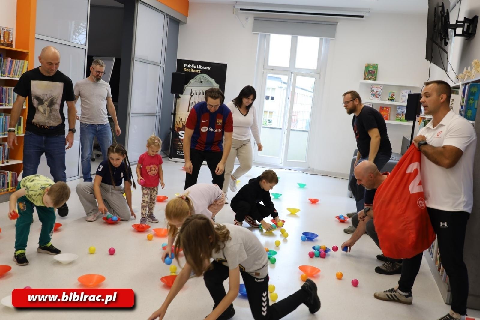Zdjęcie w galerii na portalu naszraciborz.pl: Sportowa sobota w raciborskiej bibliotece wiadomości z regionu