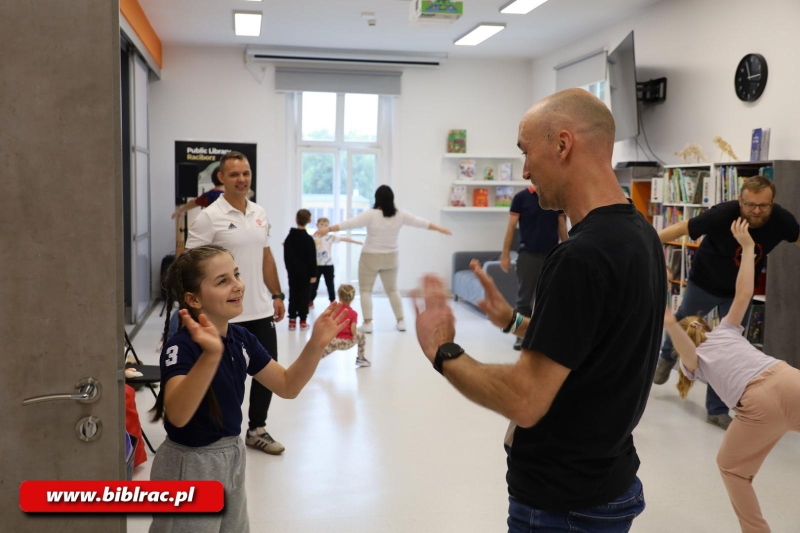 Zdjęcie w galerii na portalu naszraciborz.pl: Sportowa sobota w raciborskiej bibliotece wiadomości z regionu