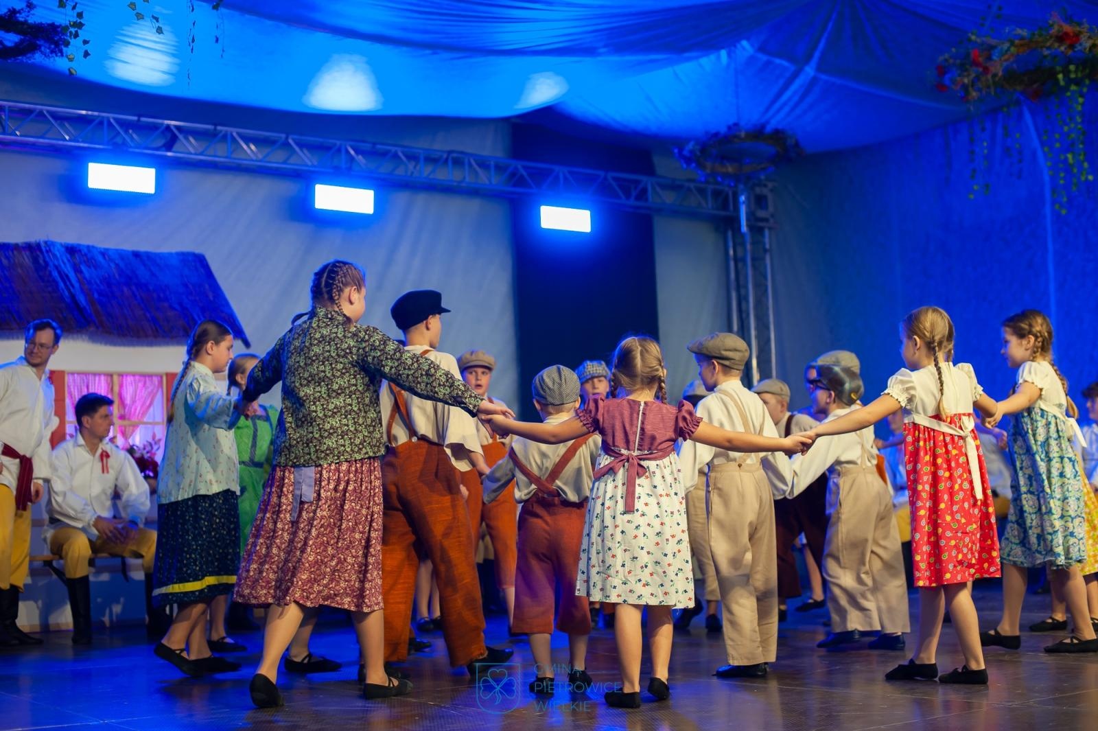 Zdjęcie w galerii na portalu naszraciborz.pl: Wesele śląskie w Pietrowicach Wielkich zachwyciło publiczność wiadomości z regionu