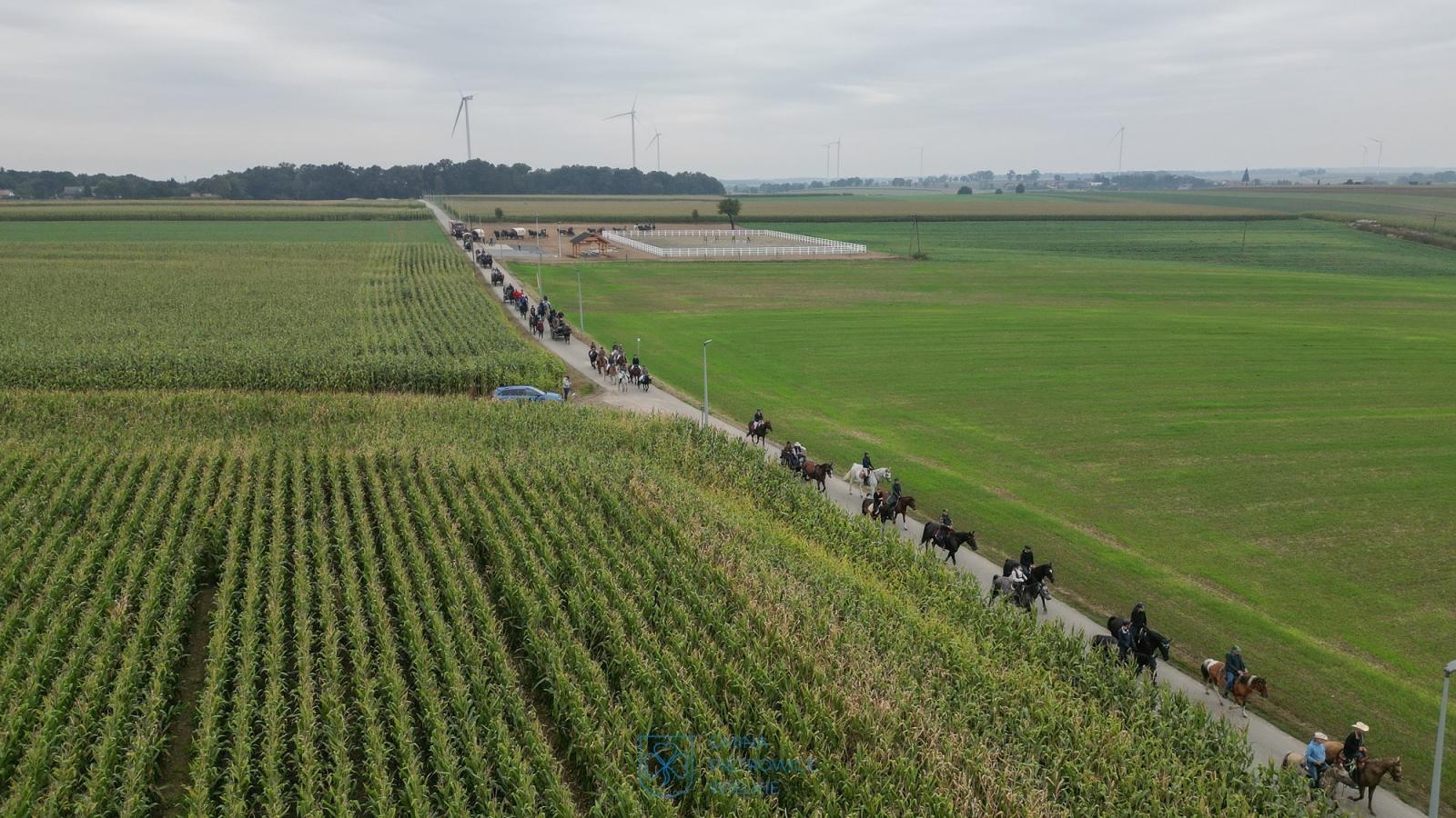 Zdjęcie w galerii na portalu naszraciborz.pl: Hubertus w Żerdzinach – relacja na bis z wydarzenia jeździeckiego i nowej atrakcji dla miłośników tradycji wiadomości z regionu