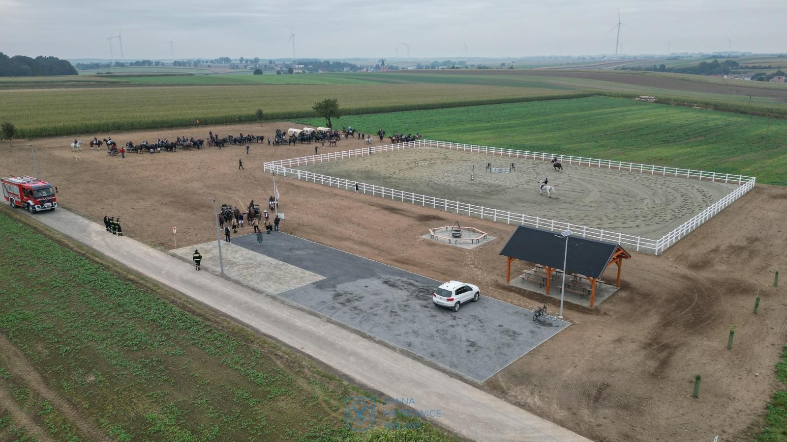 Zdjęcie w galerii na portalu naszraciborz.pl: Hubertus w Żerdzinach – relacja na bis z wydarzenia jeździeckiego i nowej atrakcji dla miłośników tradycji wiadomości z regionu